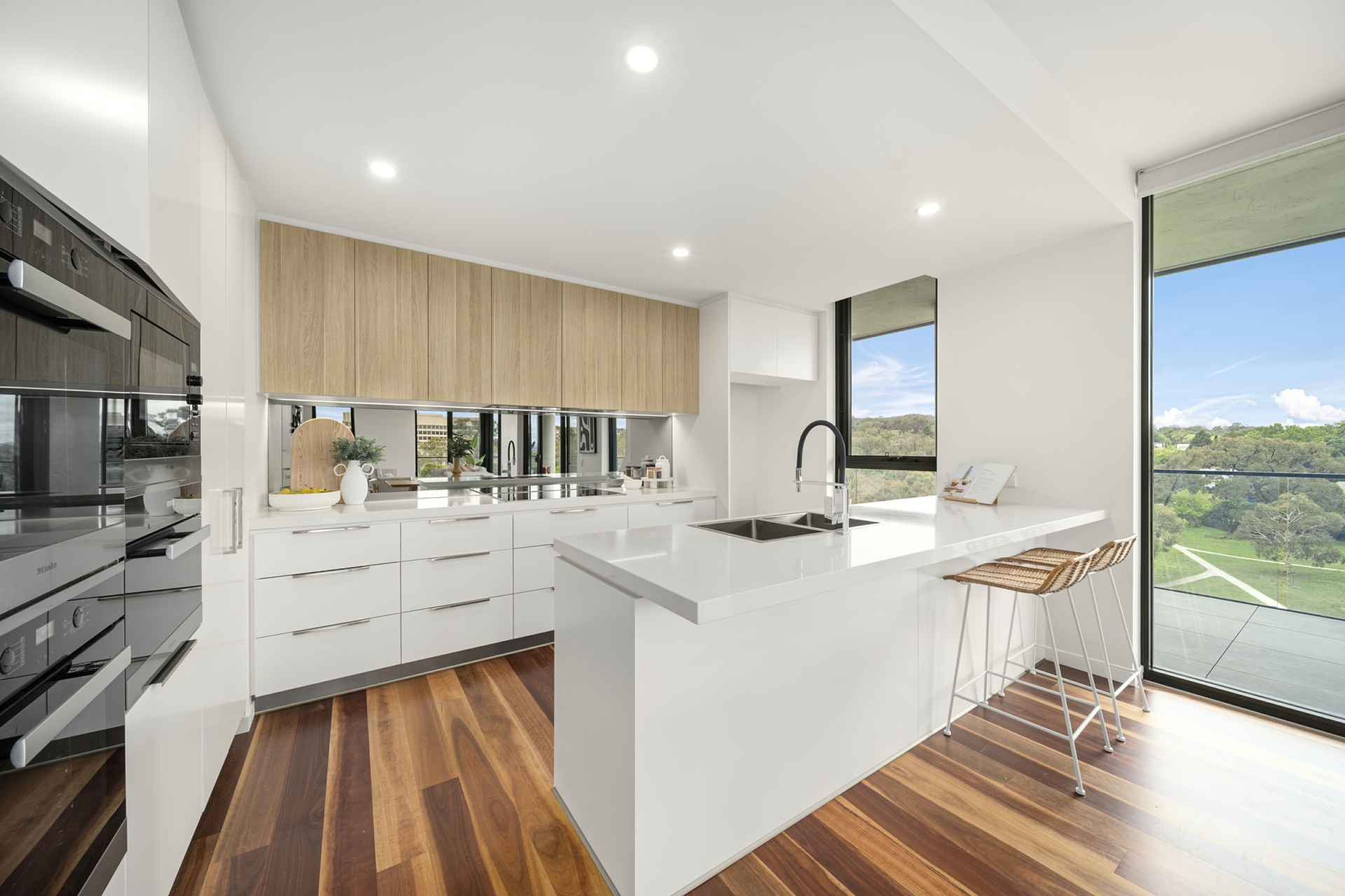 114/81 Constitution Avenue, CAMPBELL