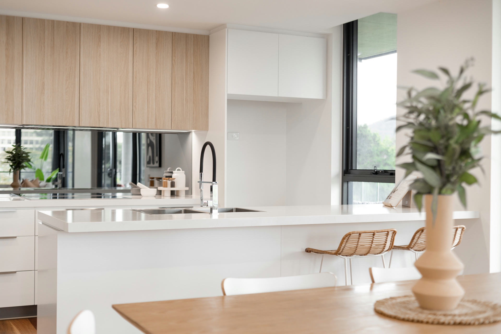 114/81 Constitution Avenue, CAMPBELL