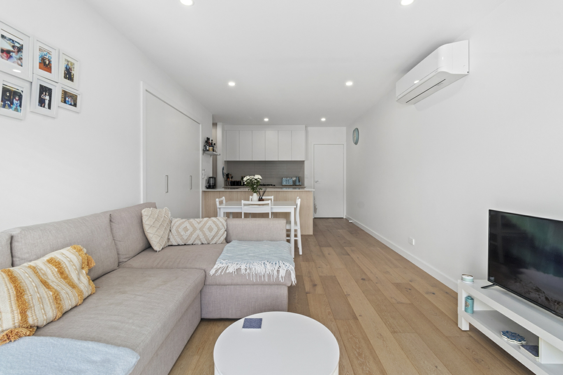 2/162 Overall Avenue, CASEY