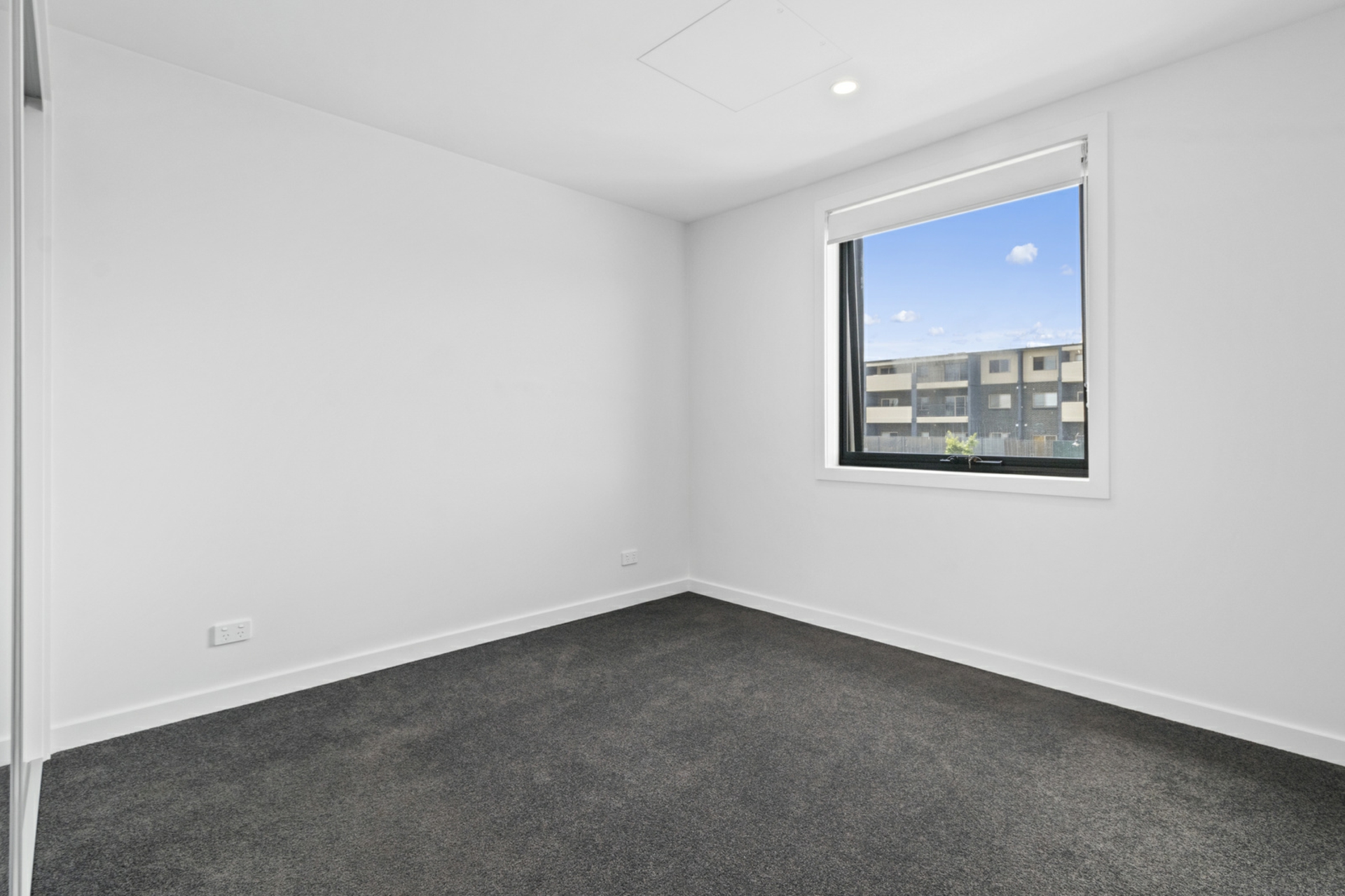 2/162 Overall Avenue, CASEY