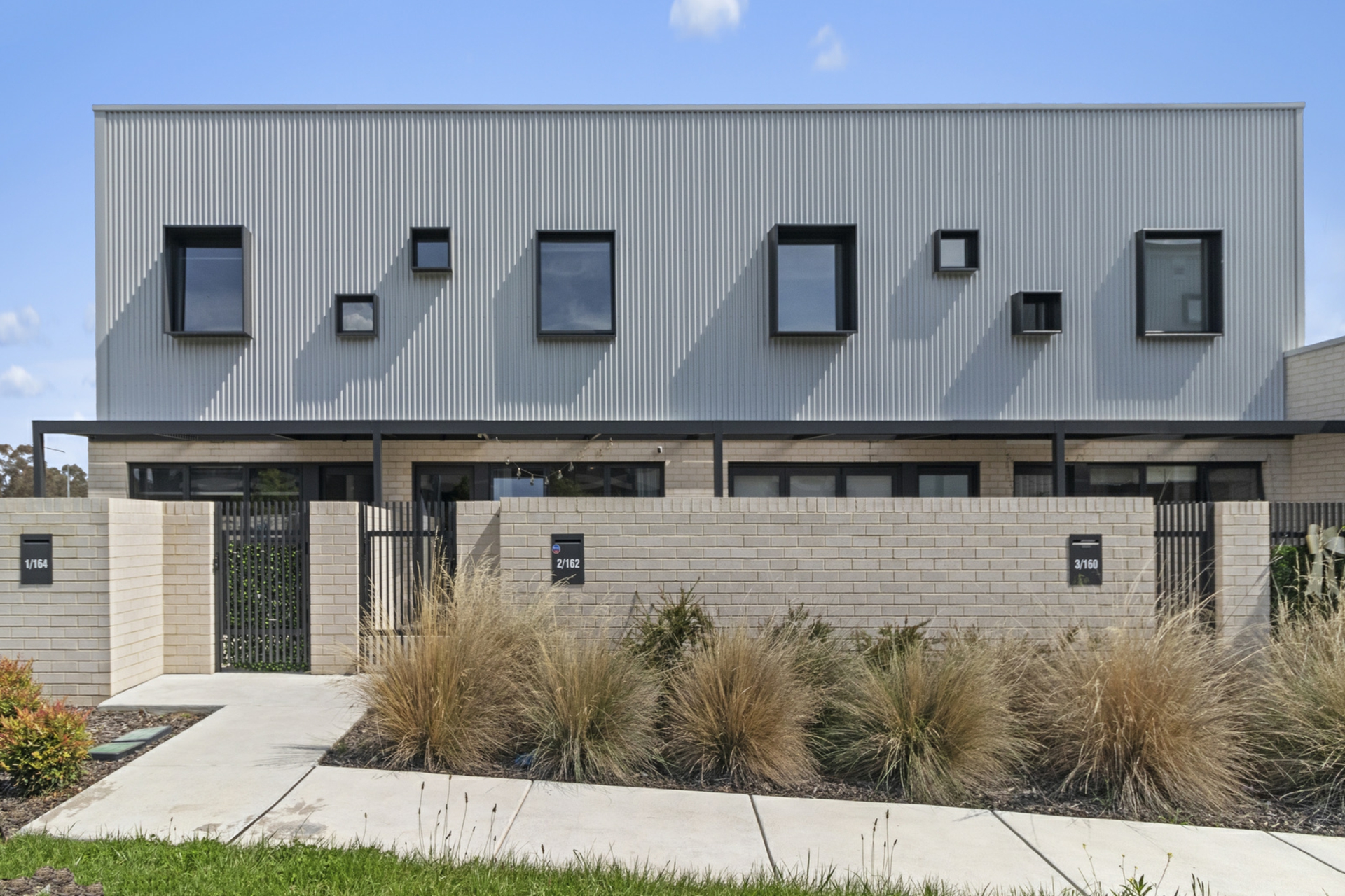 2/162 Overall Avenue, CASEY