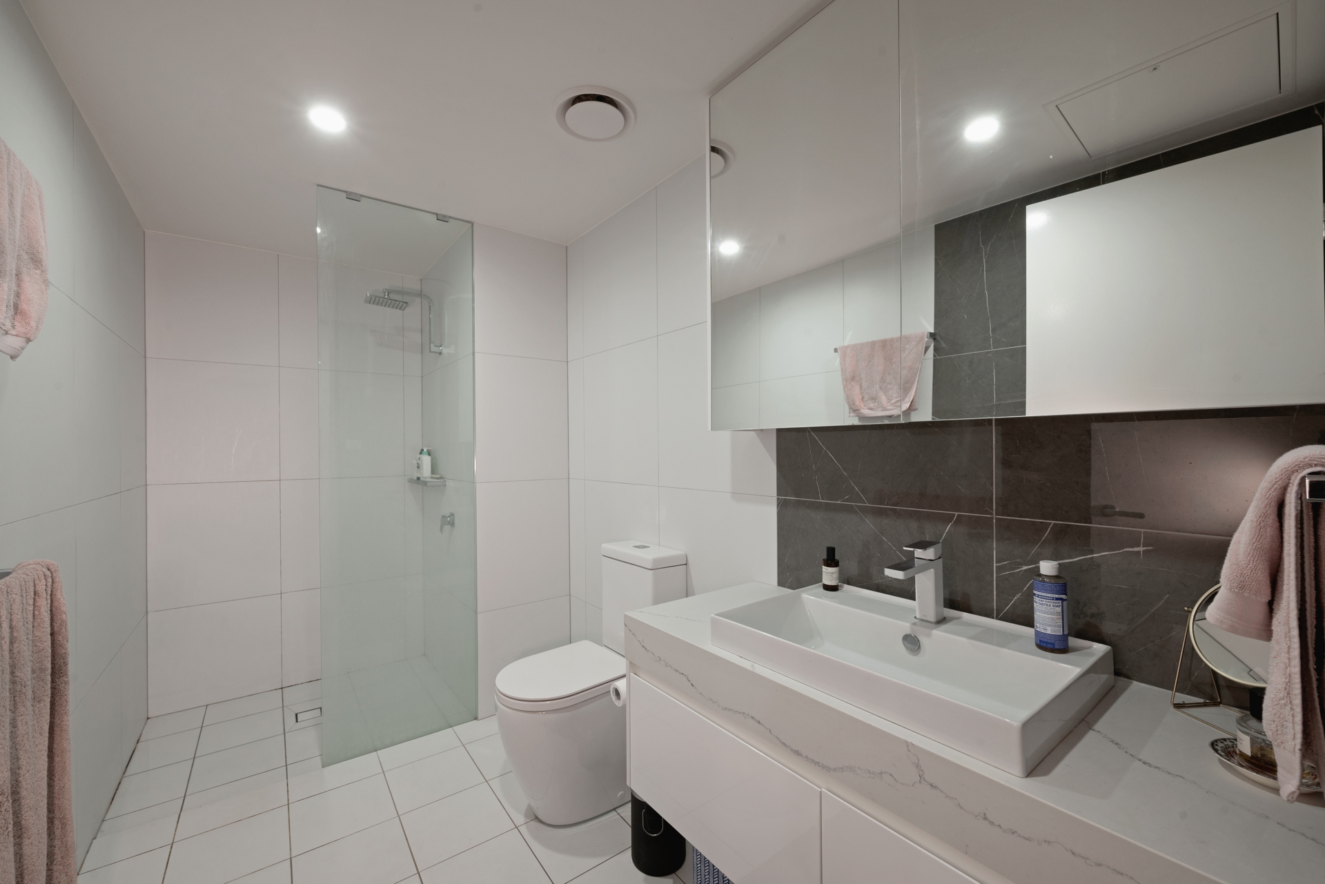 411/47 Currong St North — photo 10 of 15
