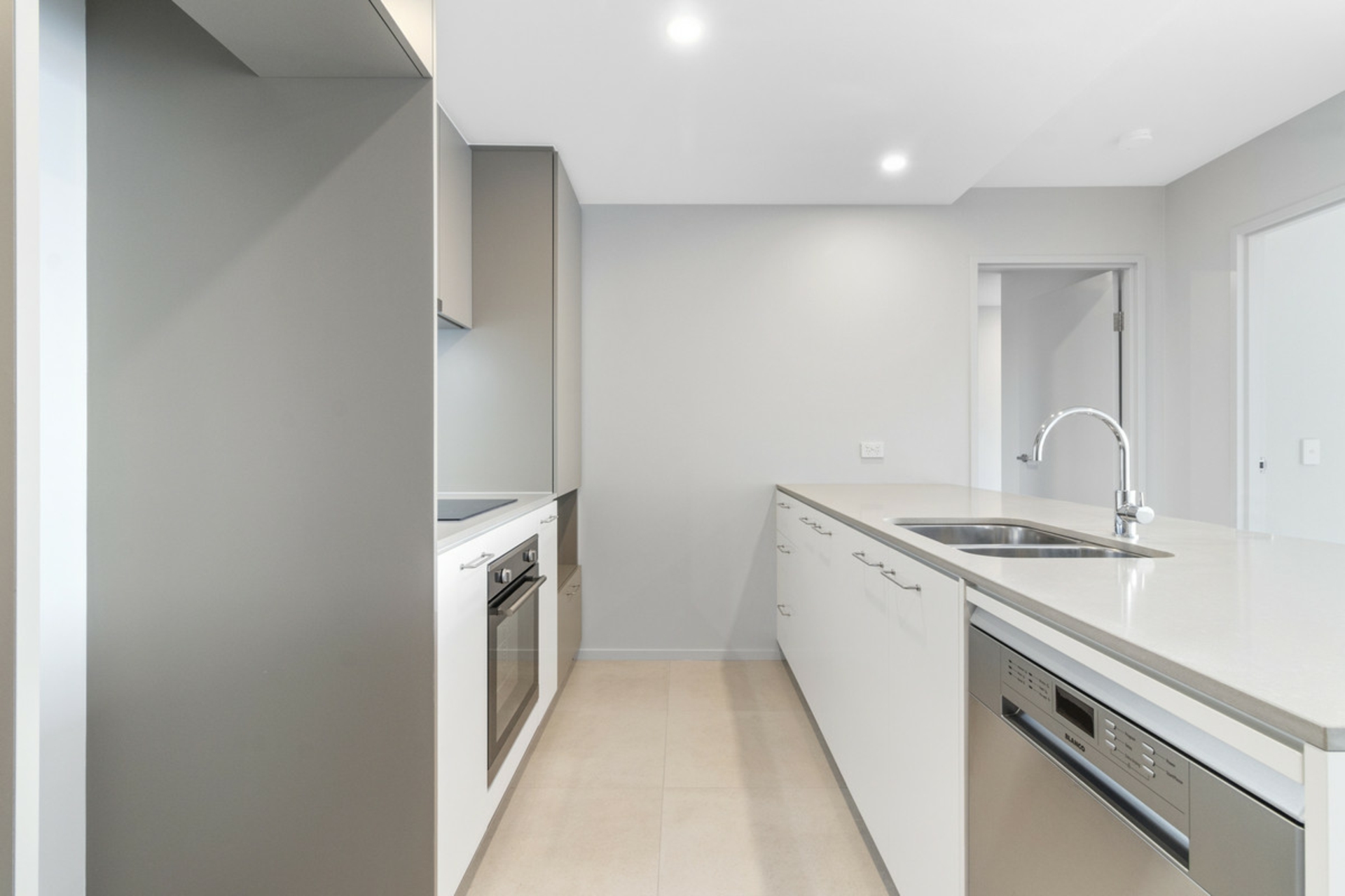 727/335 Anketell Street, GREENWAY
