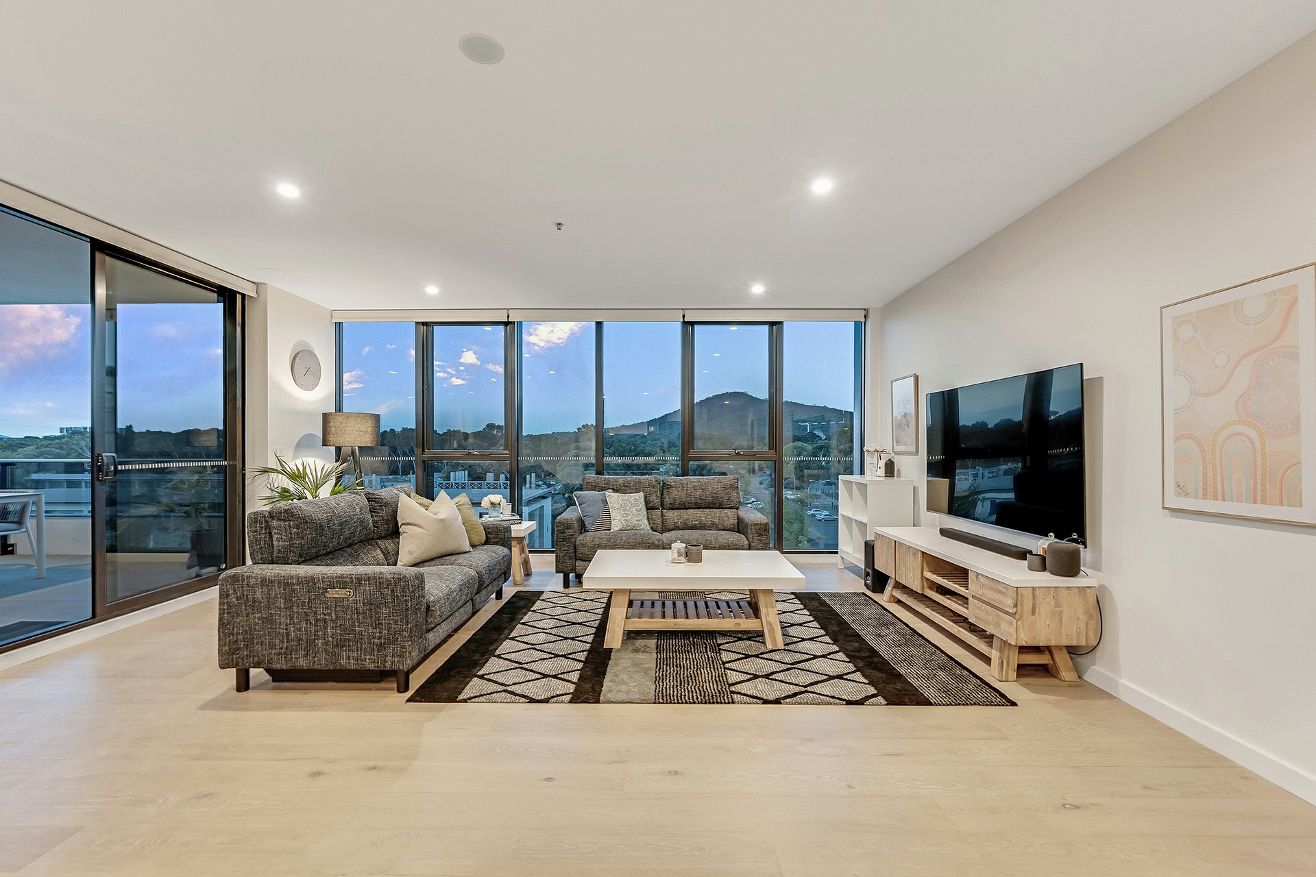 51/44 Constitution Avenue, CAMPBELL