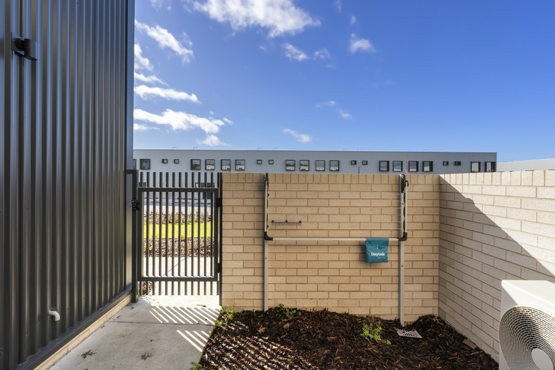 56/60 Kingsland Parade, CASEY