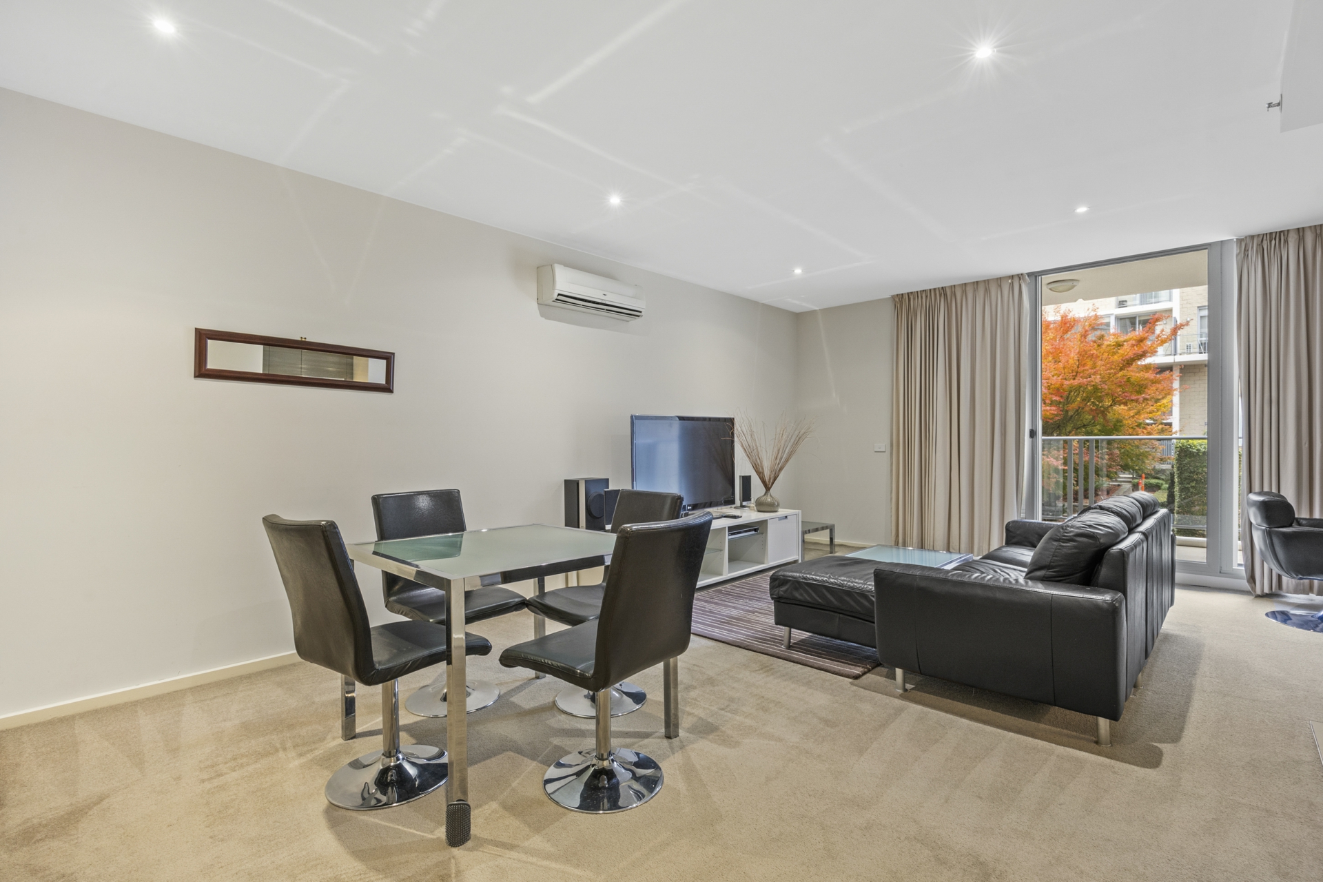 15/2 Edinburgh Avenue, CITY