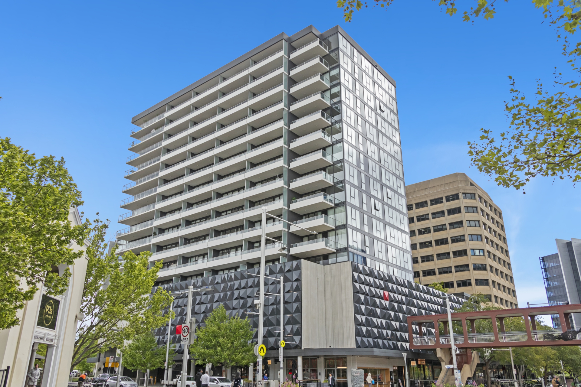 31/45 West Row, CITY