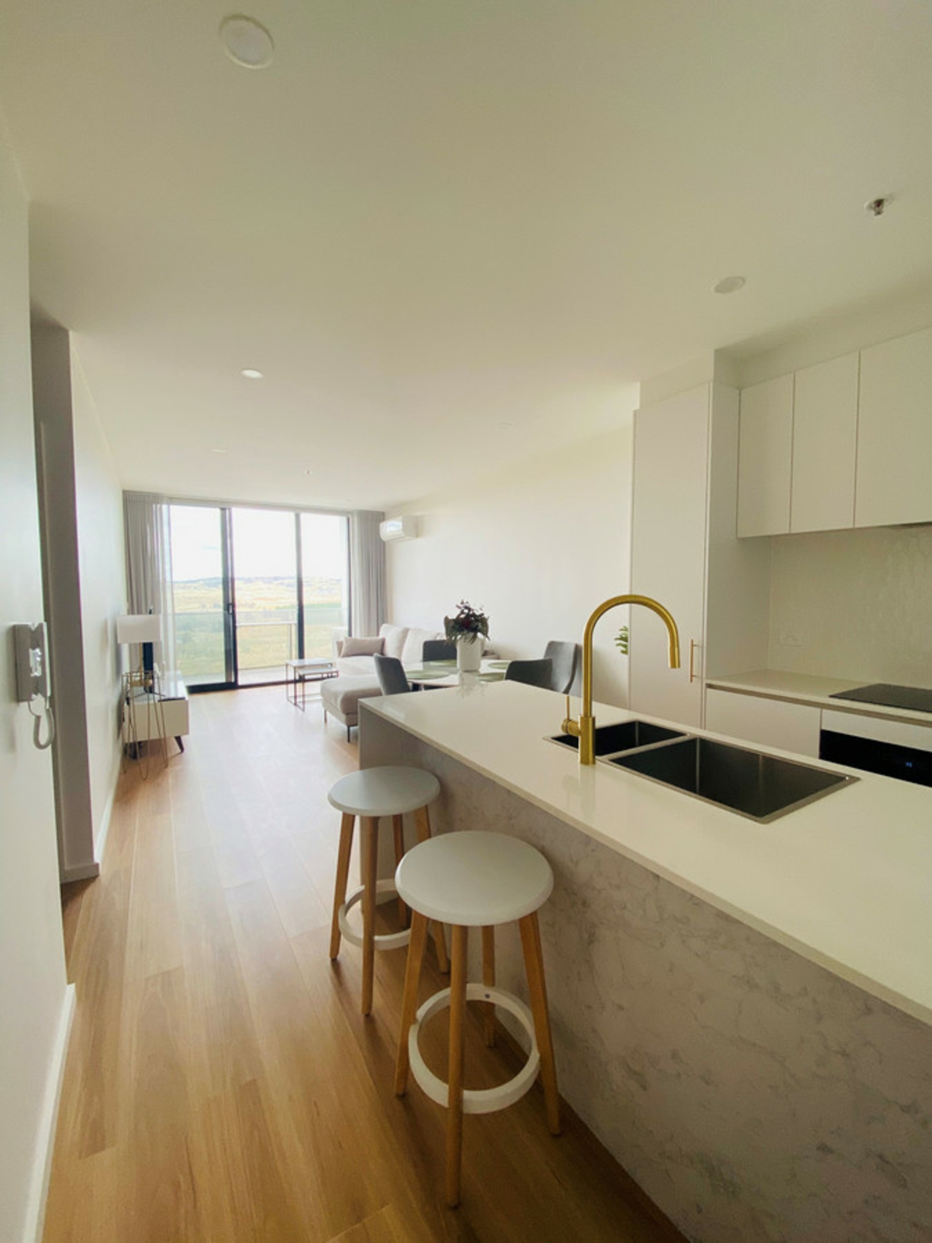 31/2 McMichael Terrace, DENMAN PROSPECT