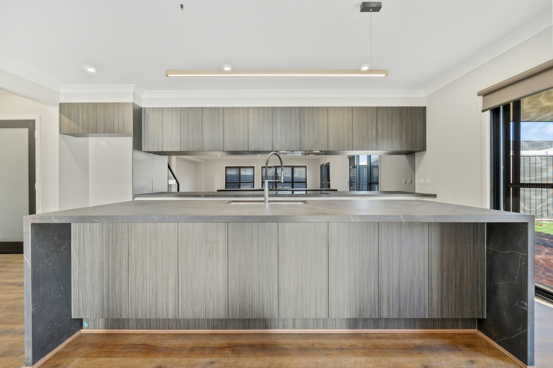 42 Klaus Moje Street, WHITLAM