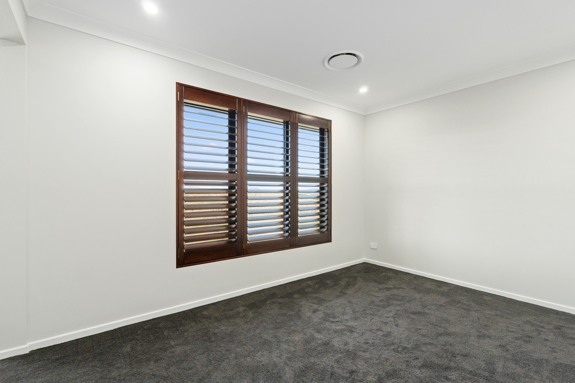 42 Klaus Moje Street, WHITLAM