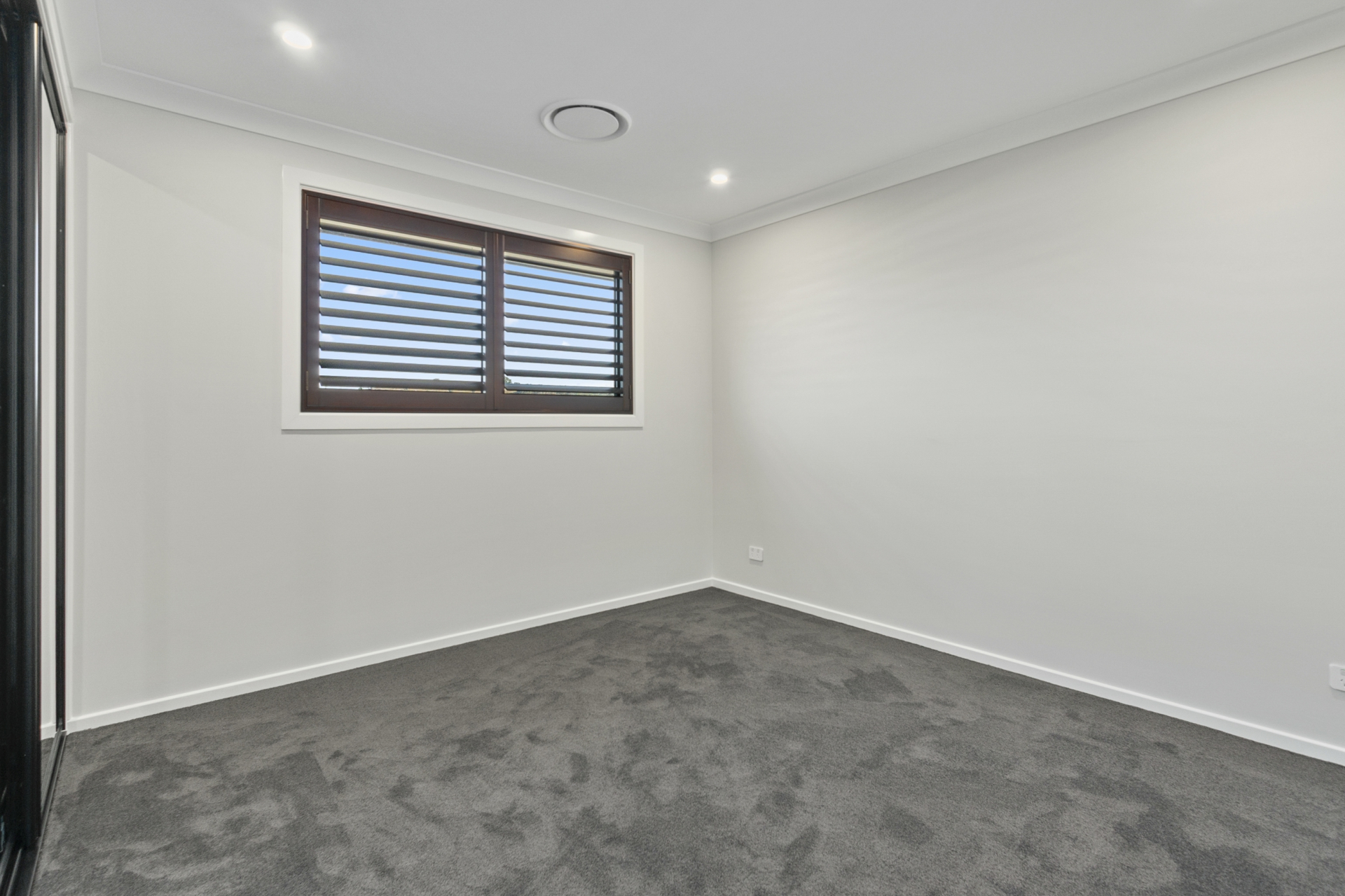 42 Klaus Moje Street, WHITLAM
