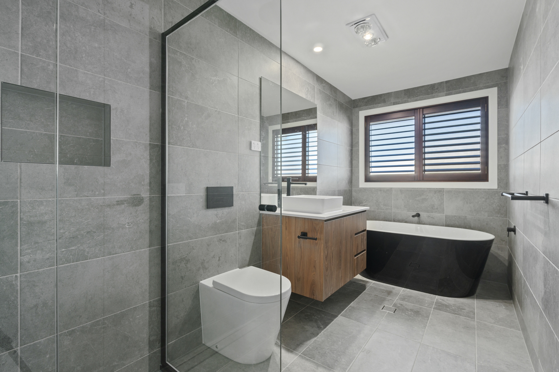 42 Klaus Moje Street, WHITLAM