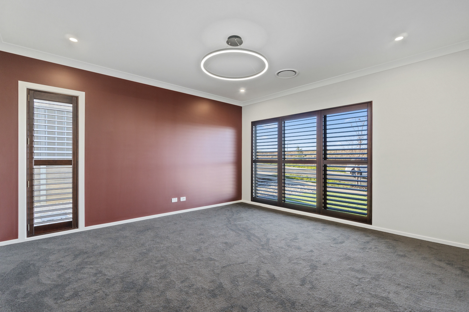 42 Klaus Moje Street, WHITLAM