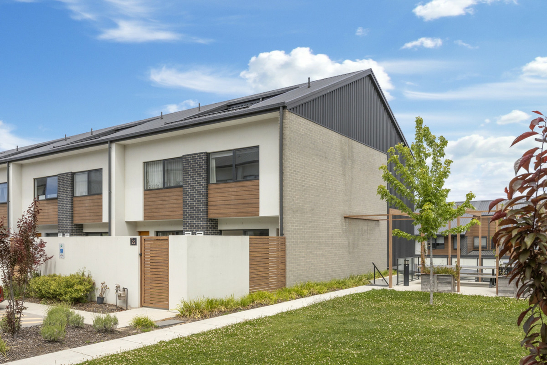 25/23 Wanderlight Avenue, LAWSON