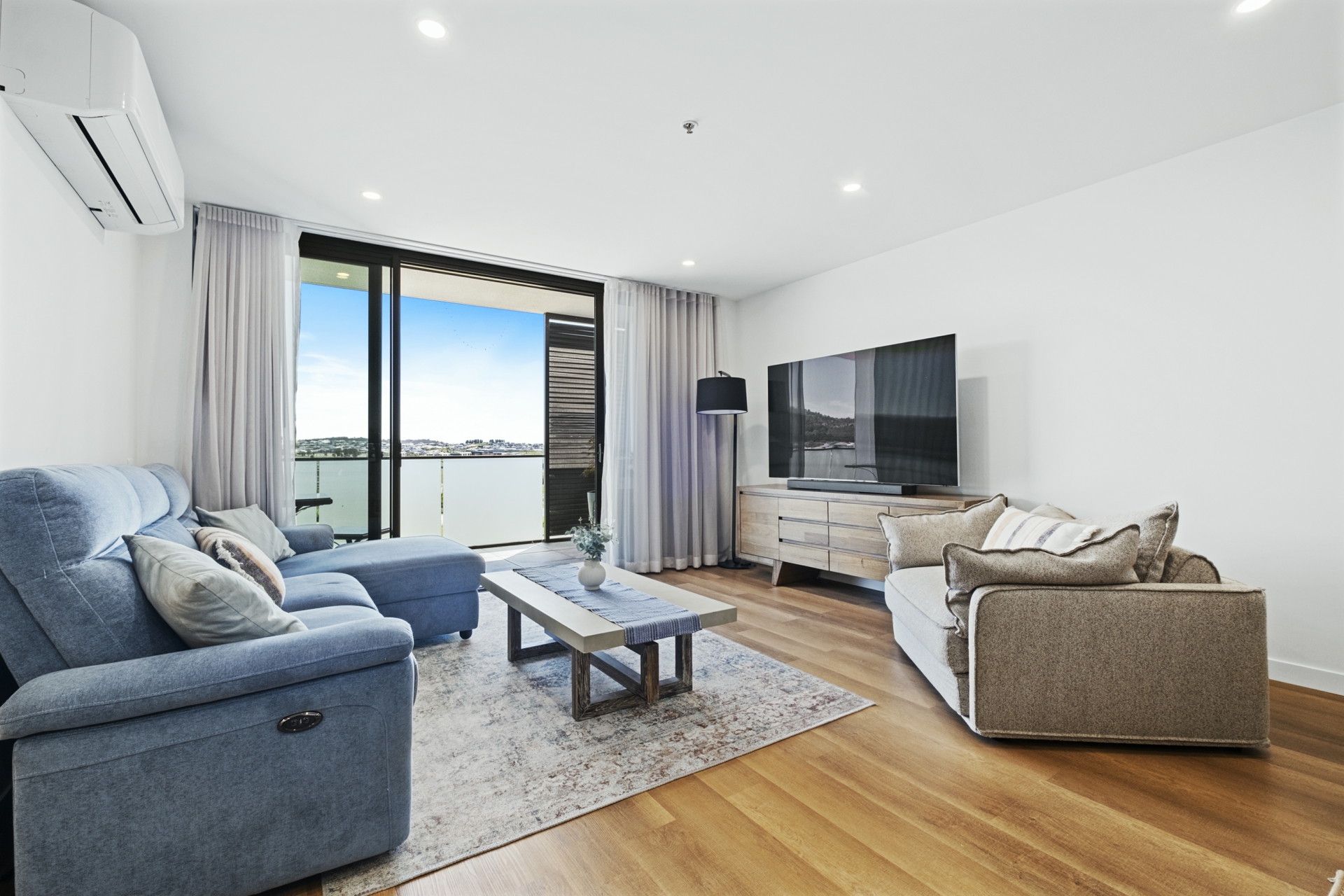 302/76 Steve Irwin Avenue, WRIGHT