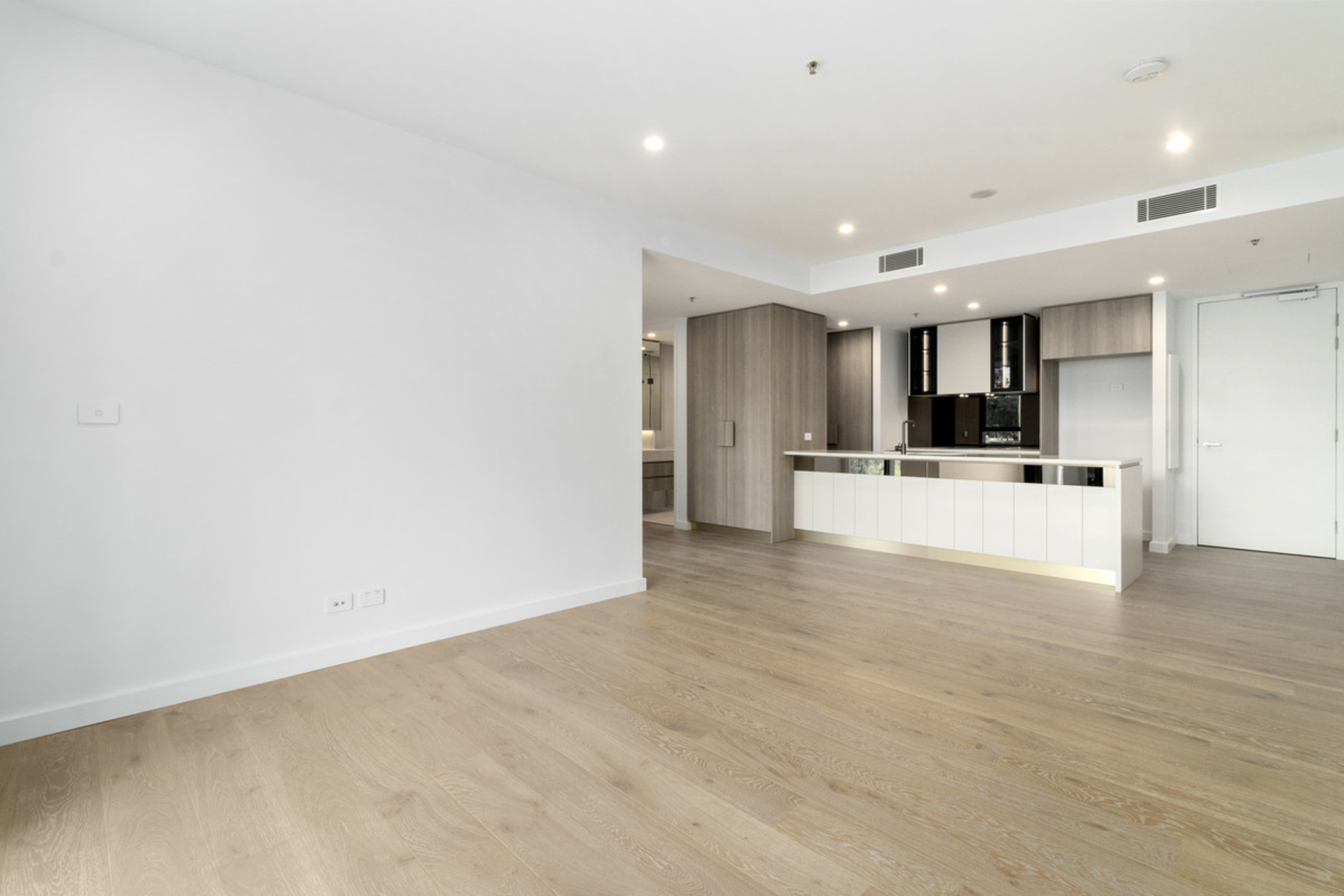 200/44 Constitution Avenue, CAMPBELL