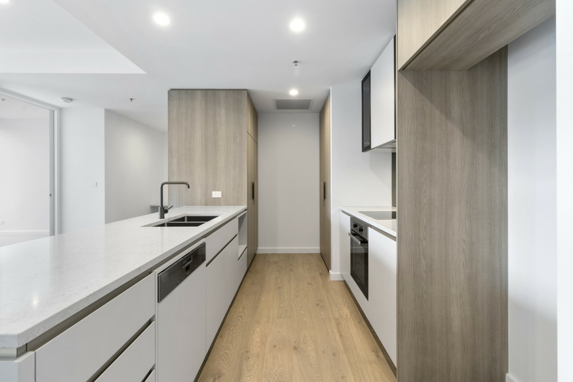 200/44 Constitution Avenue, CAMPBELL