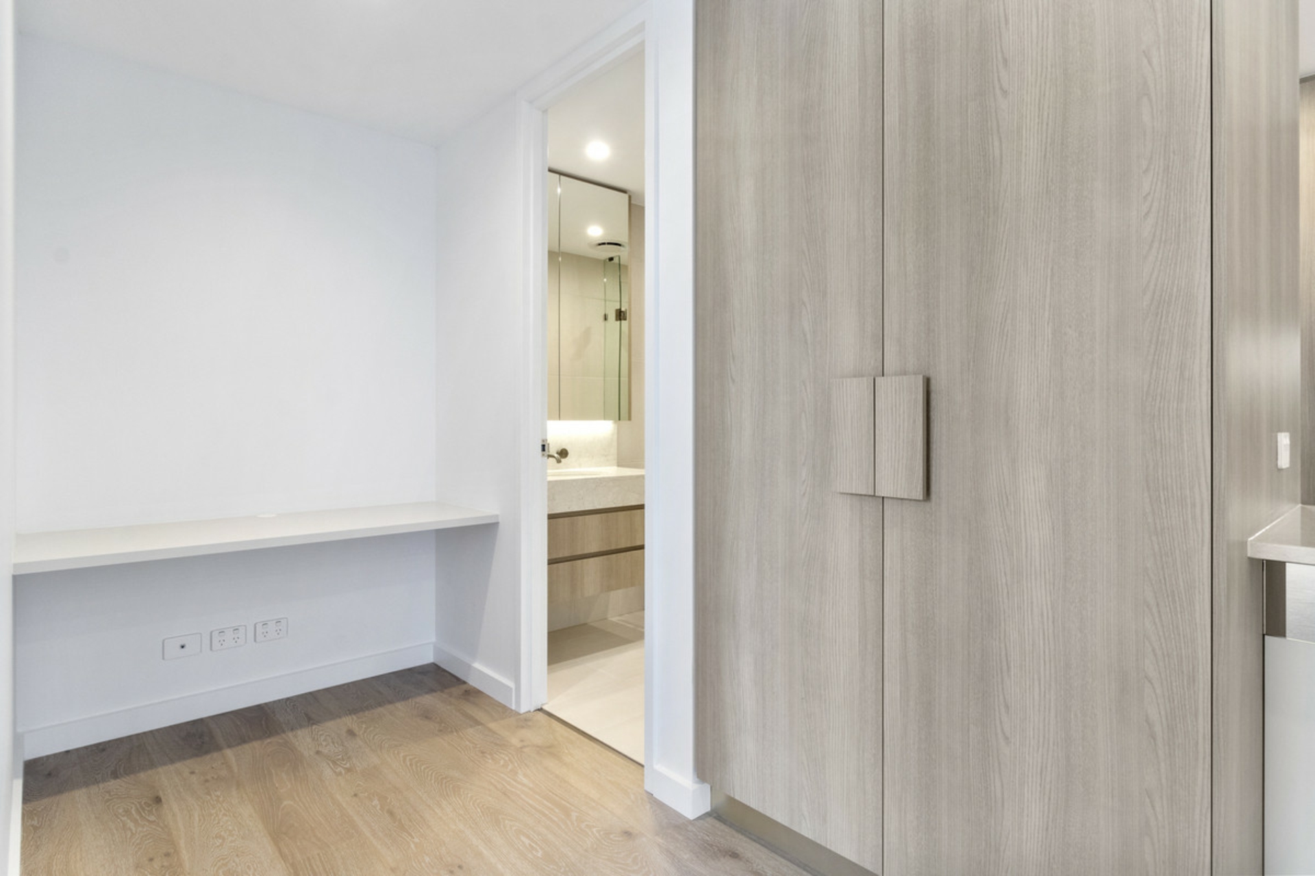200/44 Constitution Avenue, CAMPBELL