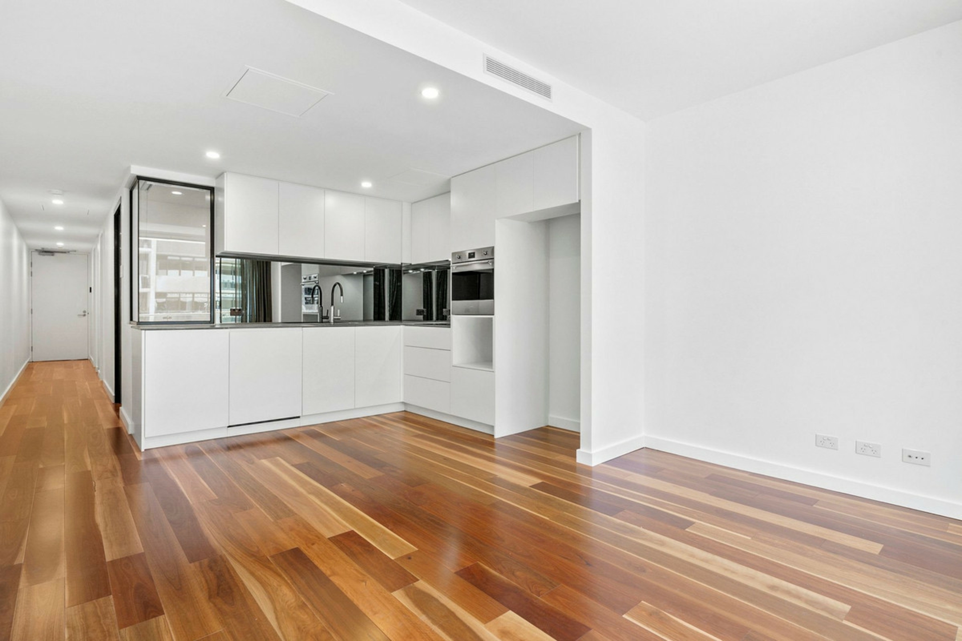 310/4 Anzac Park, CAMPBELL