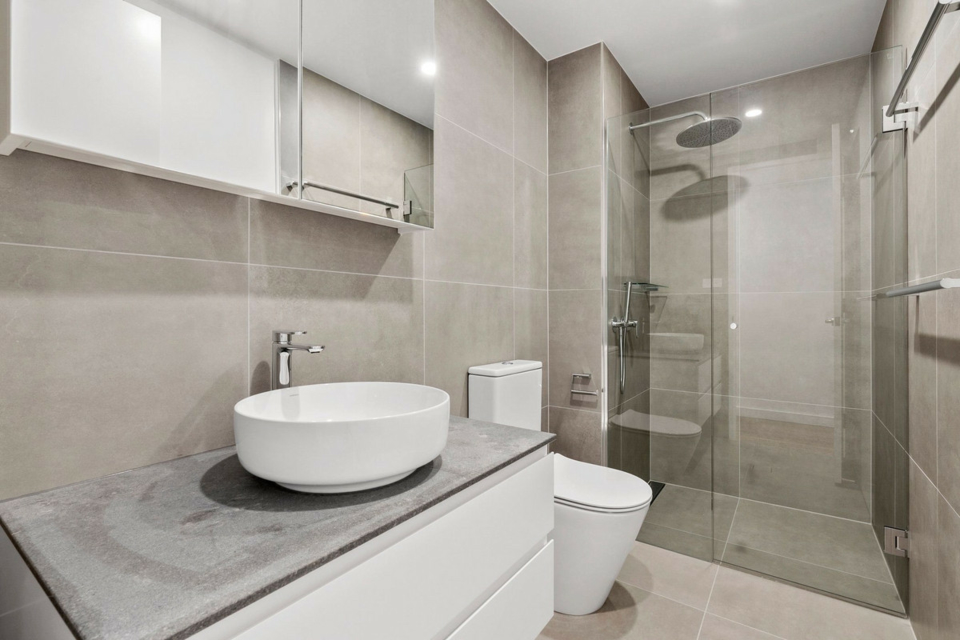 310/4 Anzac Park, CAMPBELL