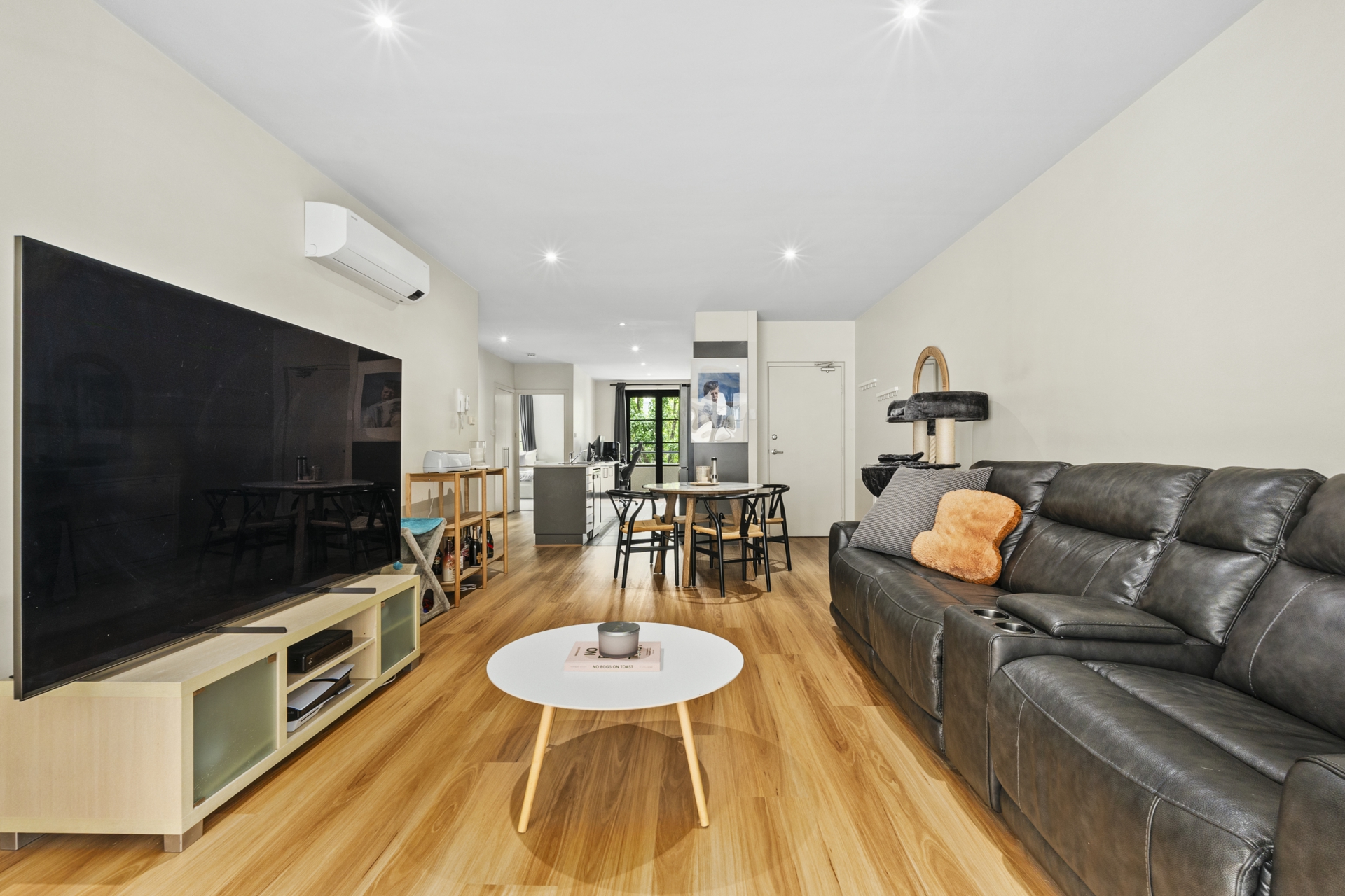 8/3 Burke Crescent, GRIFFITH