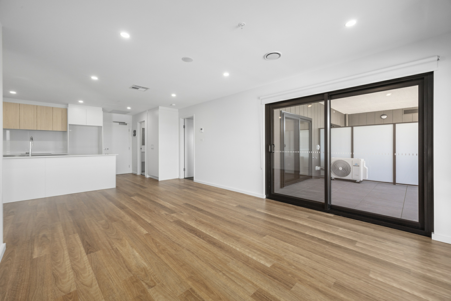 305/220 John Gorton Drive, COOMBS
