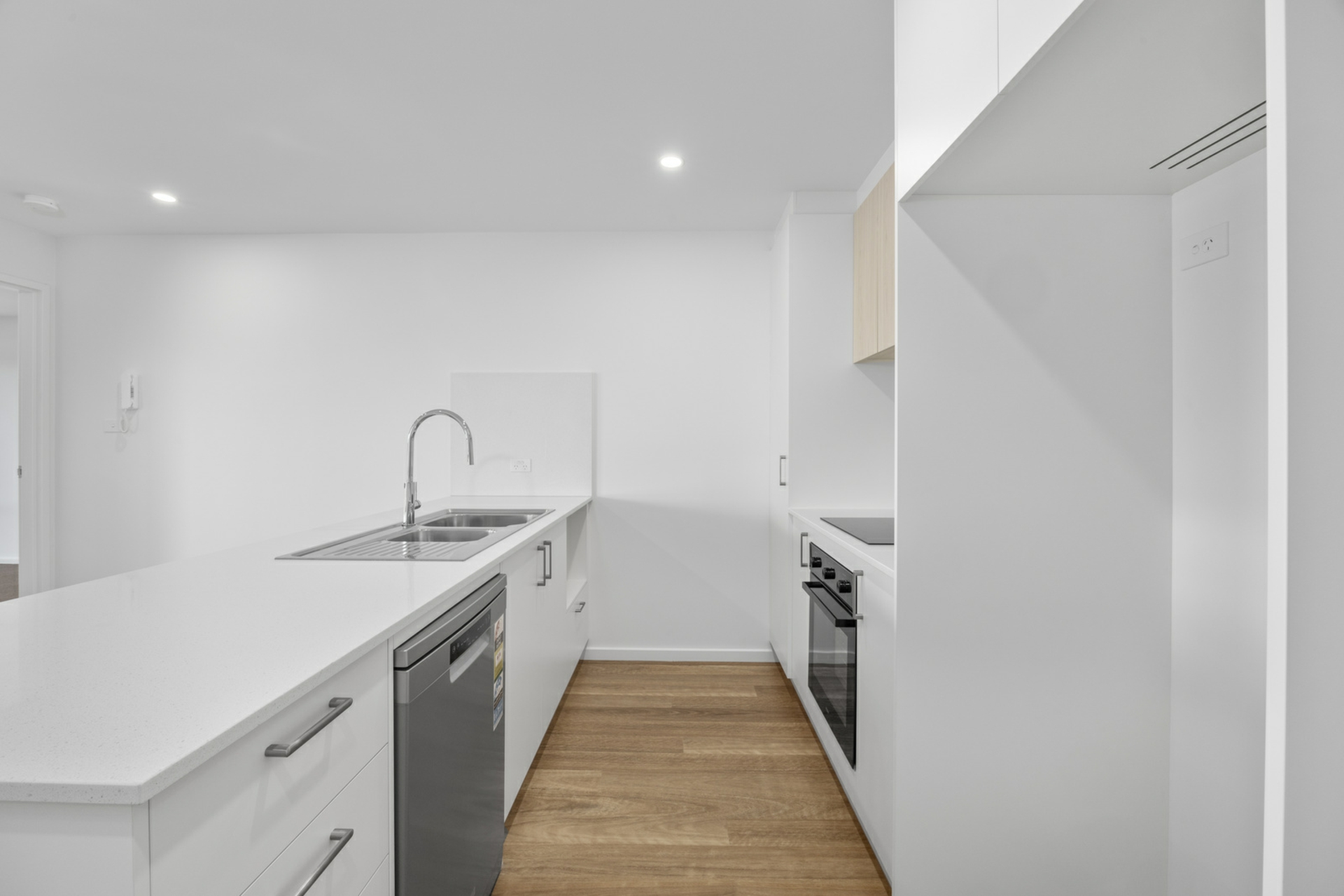 305/220 John Gorton Drive, COOMBS