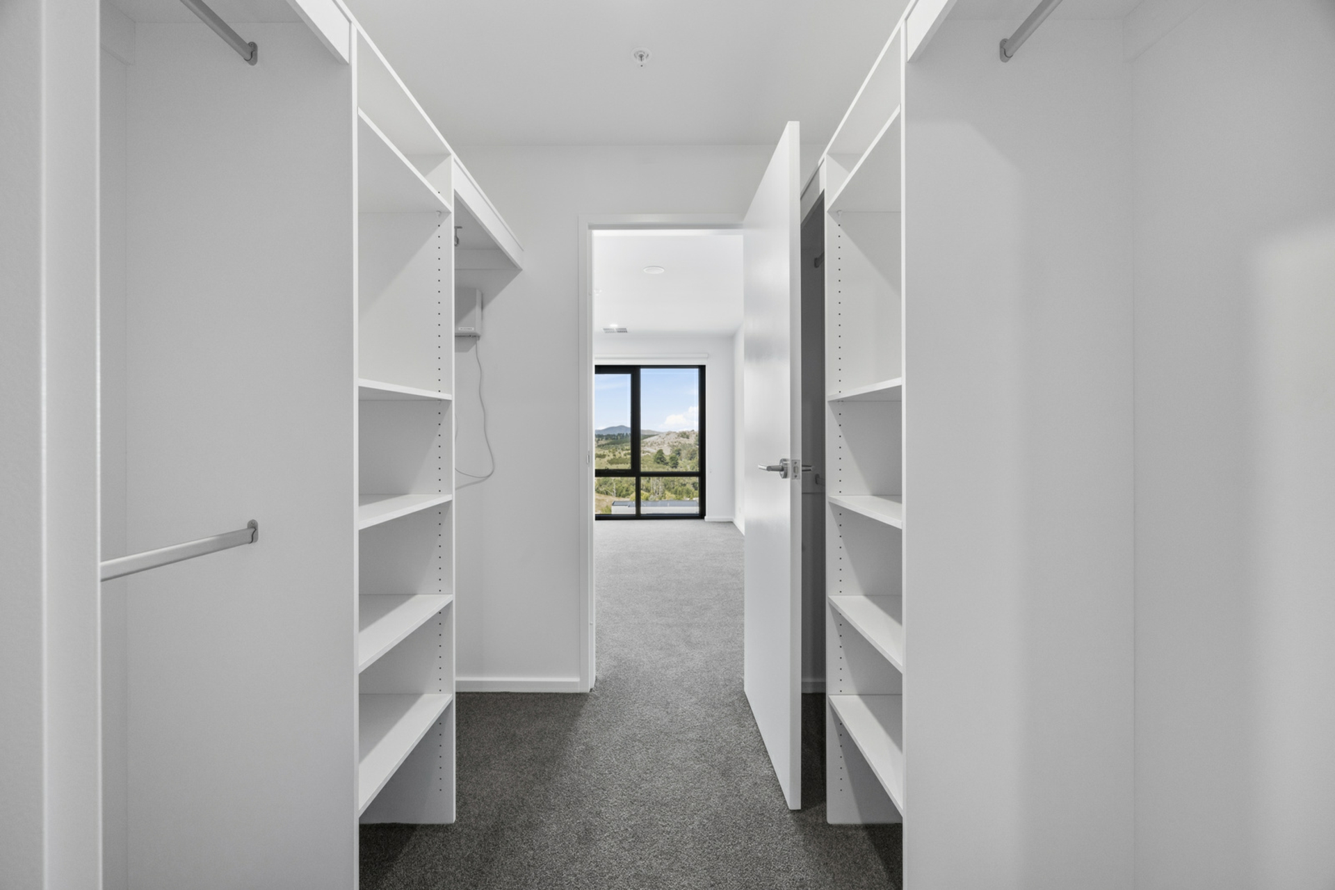 305/220 John Gorton Drive, COOMBS
