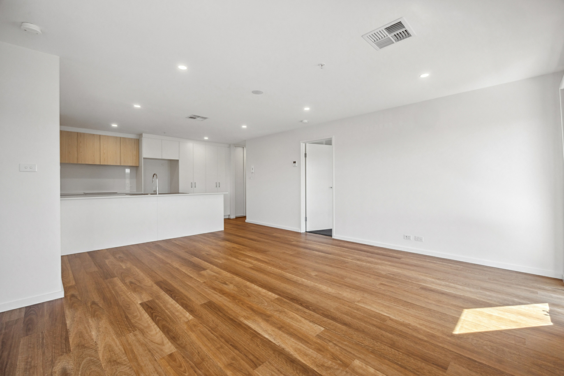 303/220 John Gorton Drive, COOMBS