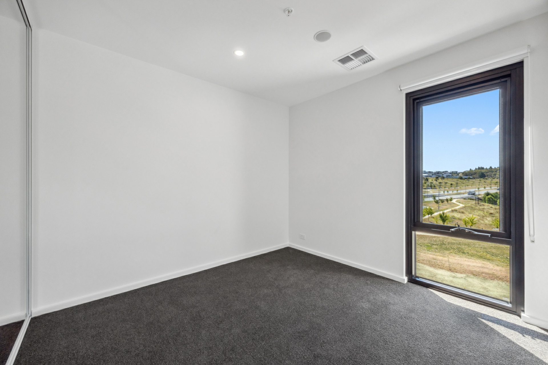 303/220 John Gorton Drive, COOMBS