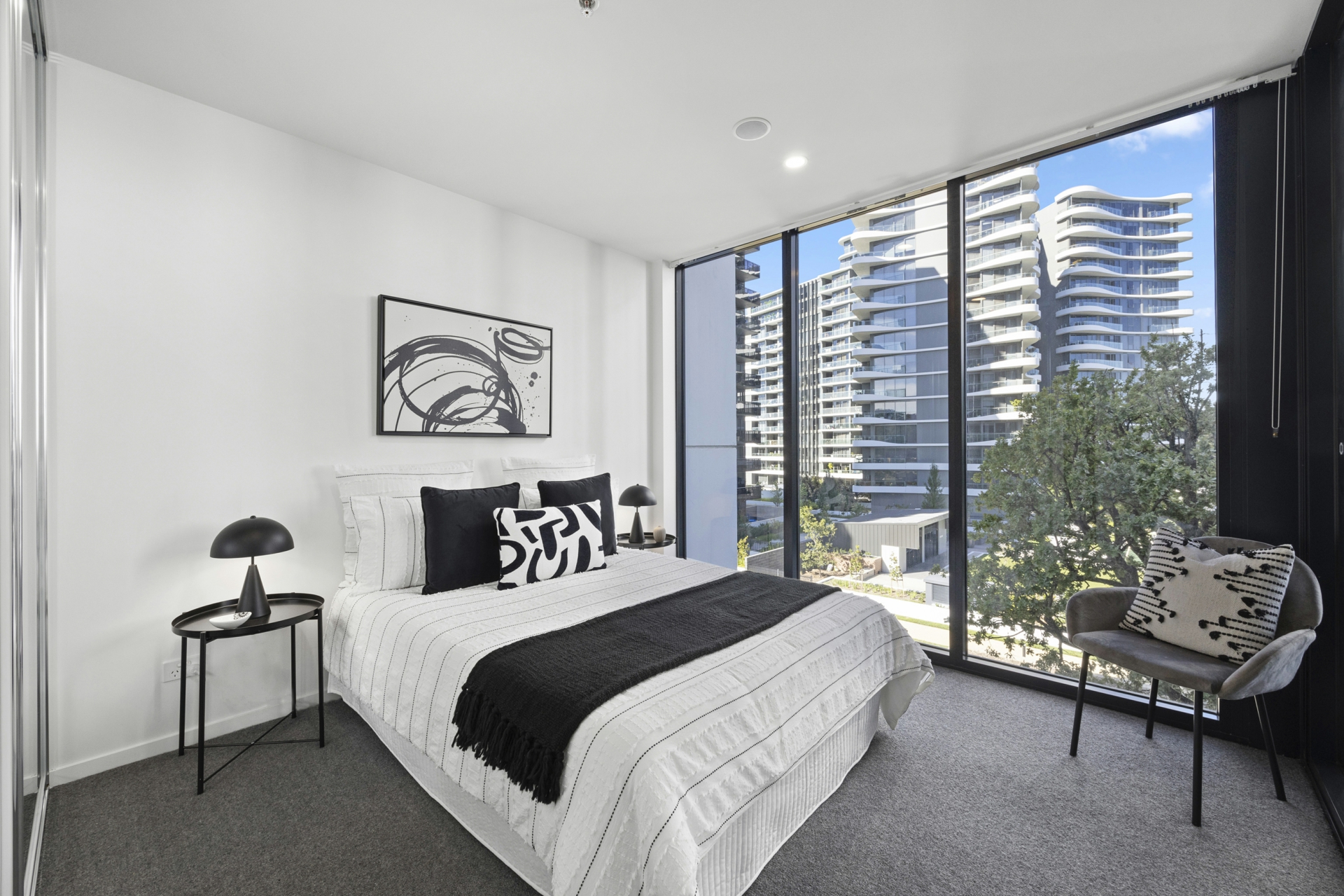 22/9 Irving Street, PHILLIP