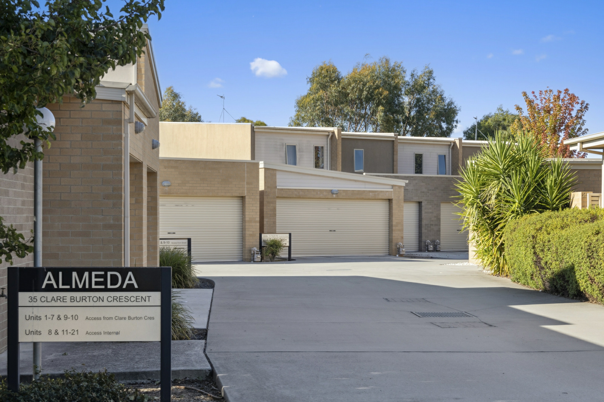 4/35 Clare Burton Crescent, FRANKLIN