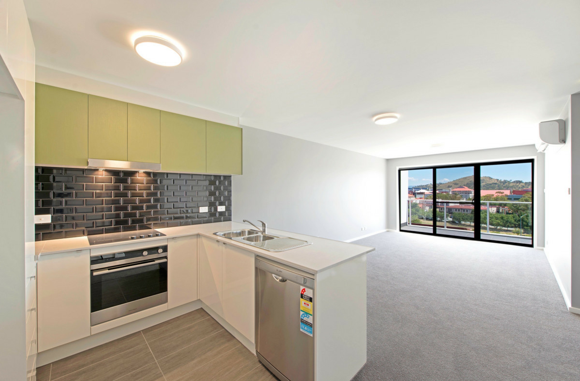193/8 Limburg Way, GREENWAY