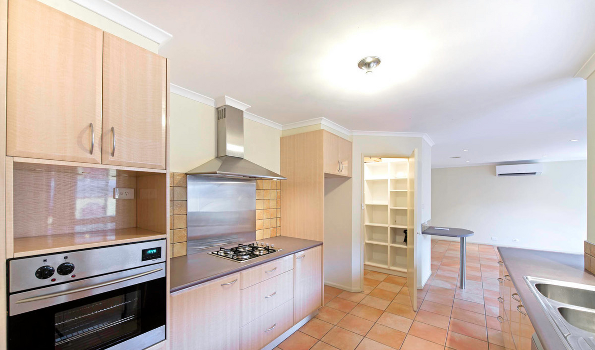 7 Leven Street, AMAROO