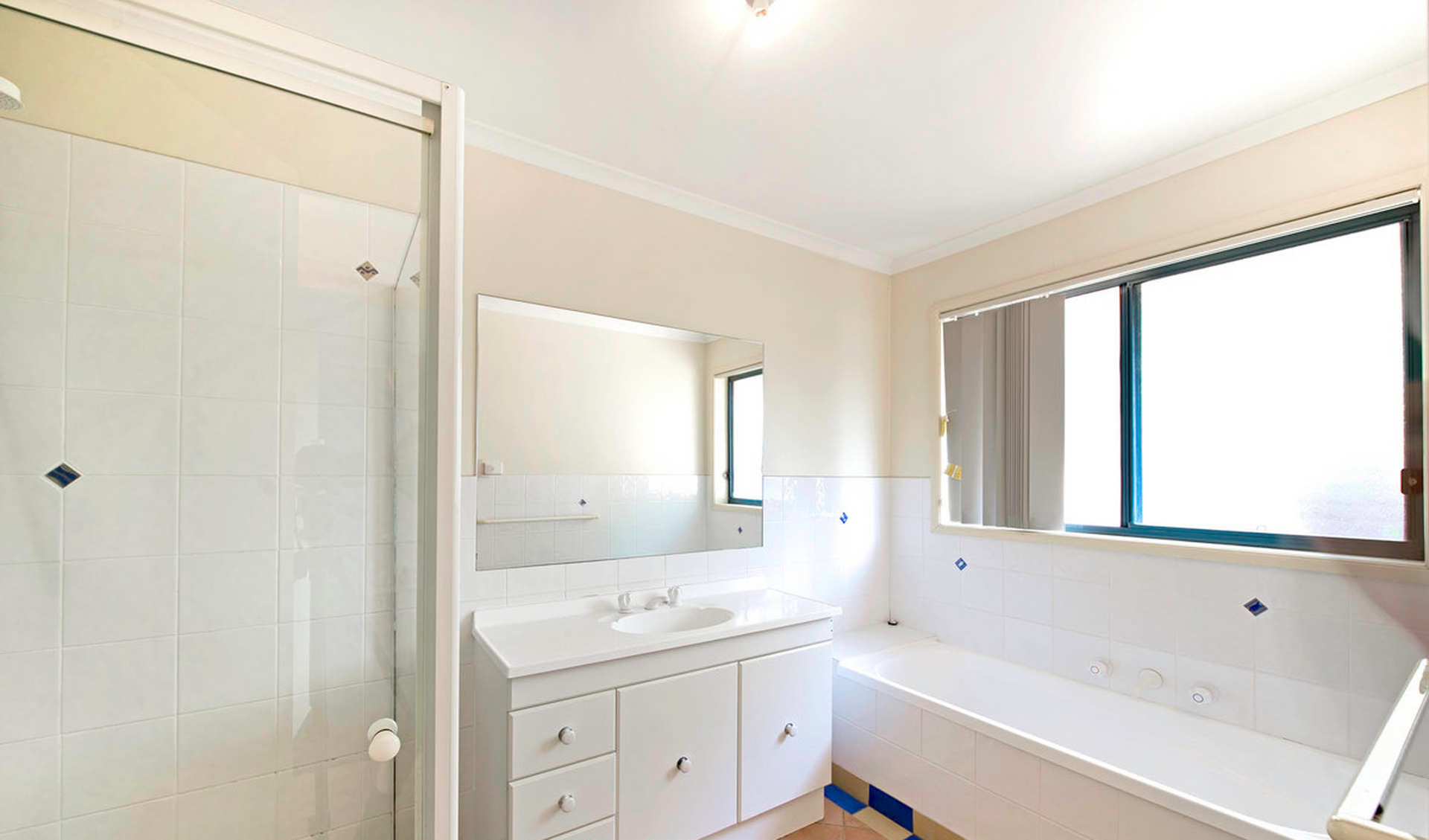 7 Leven Street, AMAROO