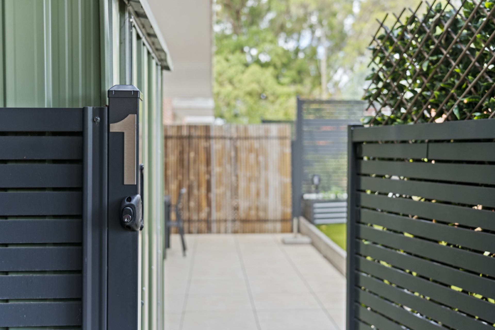 1/20 Bradfield Street, DOWNER