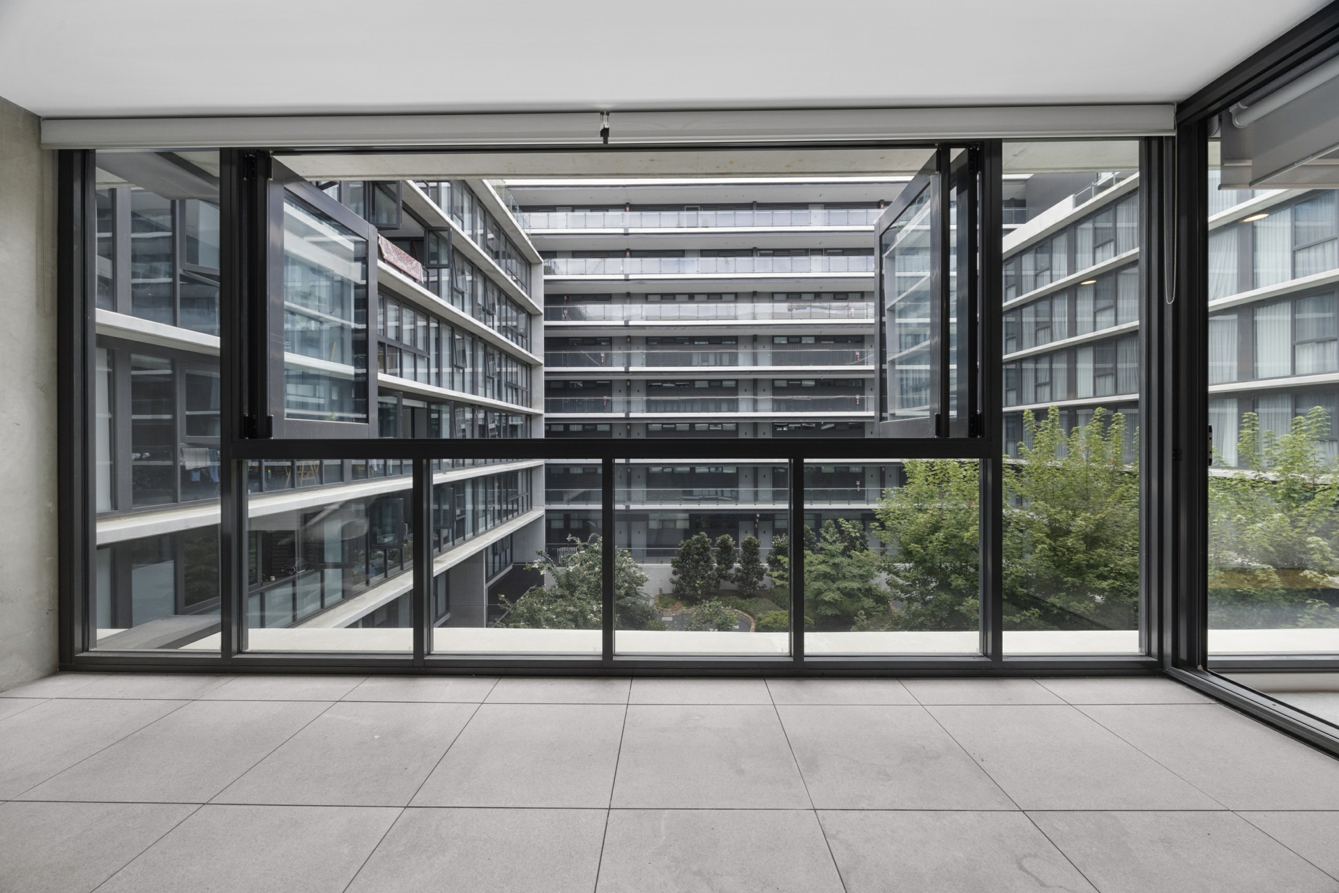 228/2 Anzac Park, Campbell