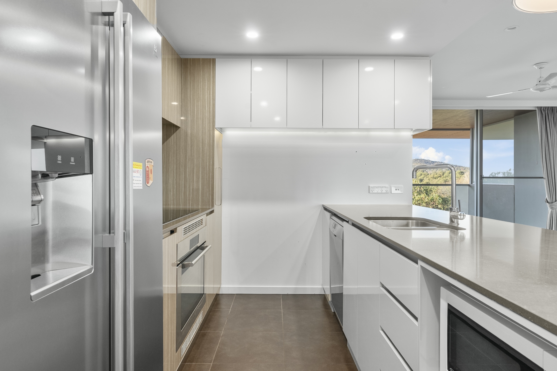 89/43 Constitution Avenue, REID