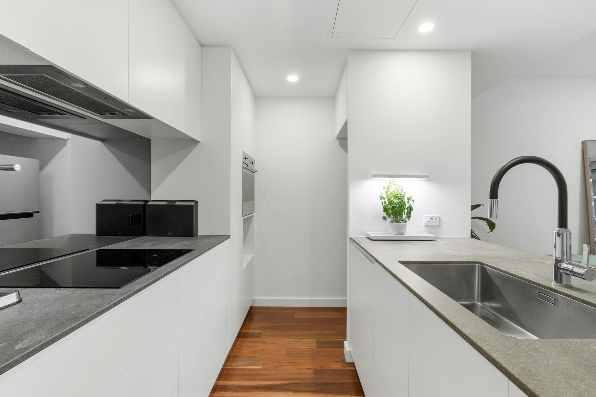 116/4 Anzac Park, CAMPBELL