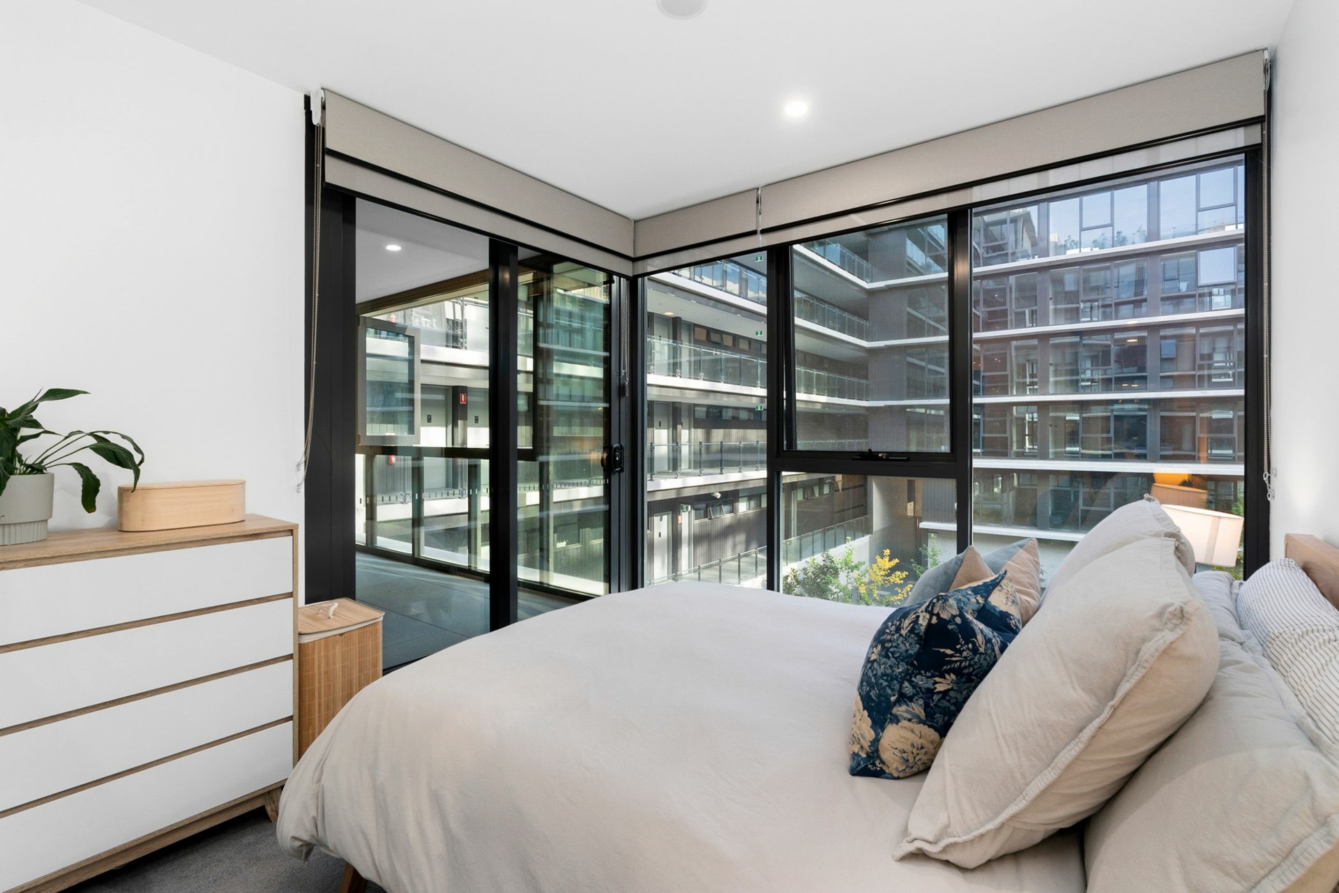 116/4 Anzac Park, CAMPBELL