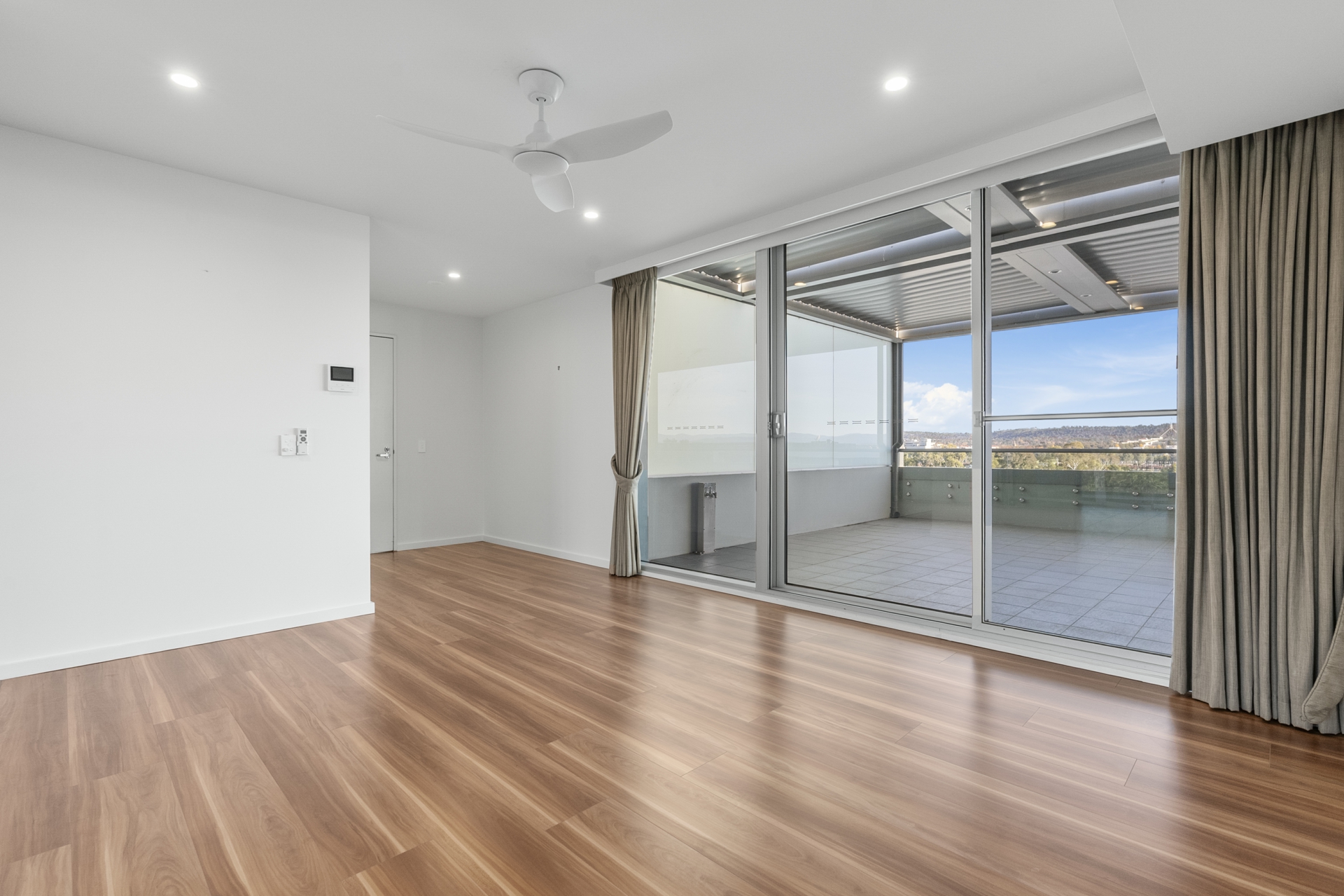 89/43 Constitution Avenue, REID