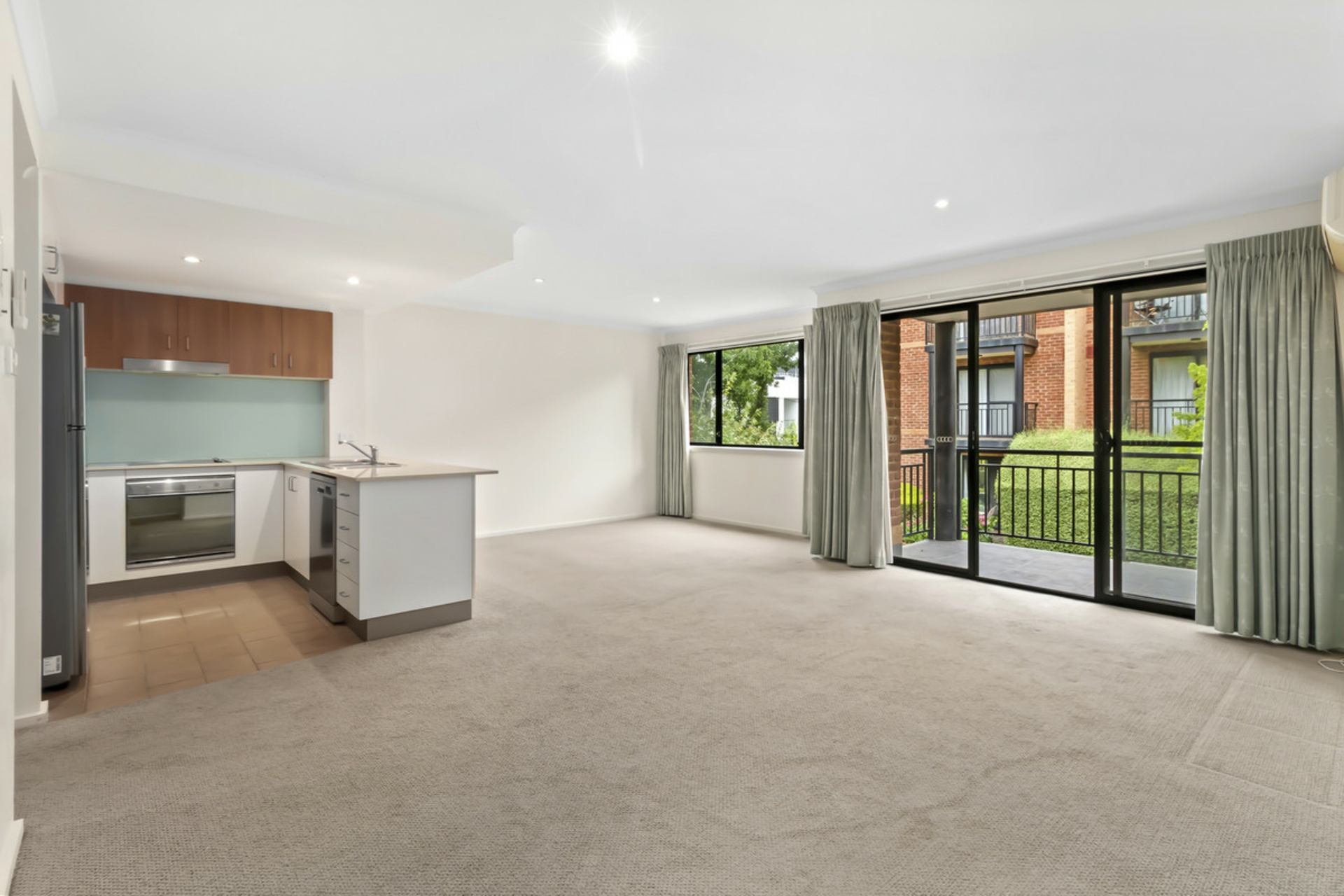 17/1-19 Ijong Street, BRADDON