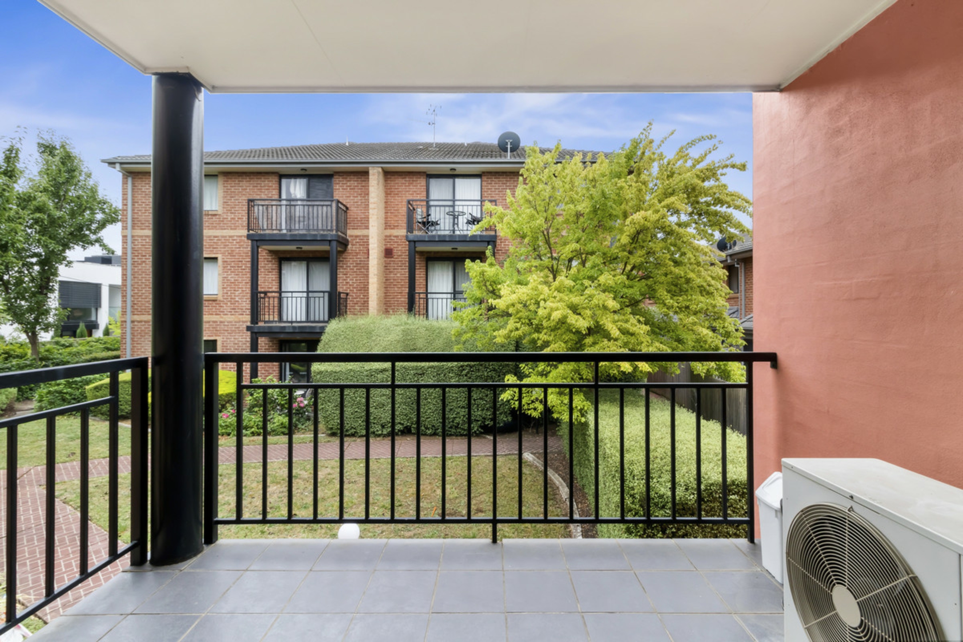 17/1-19 Ijong Street, BRADDON