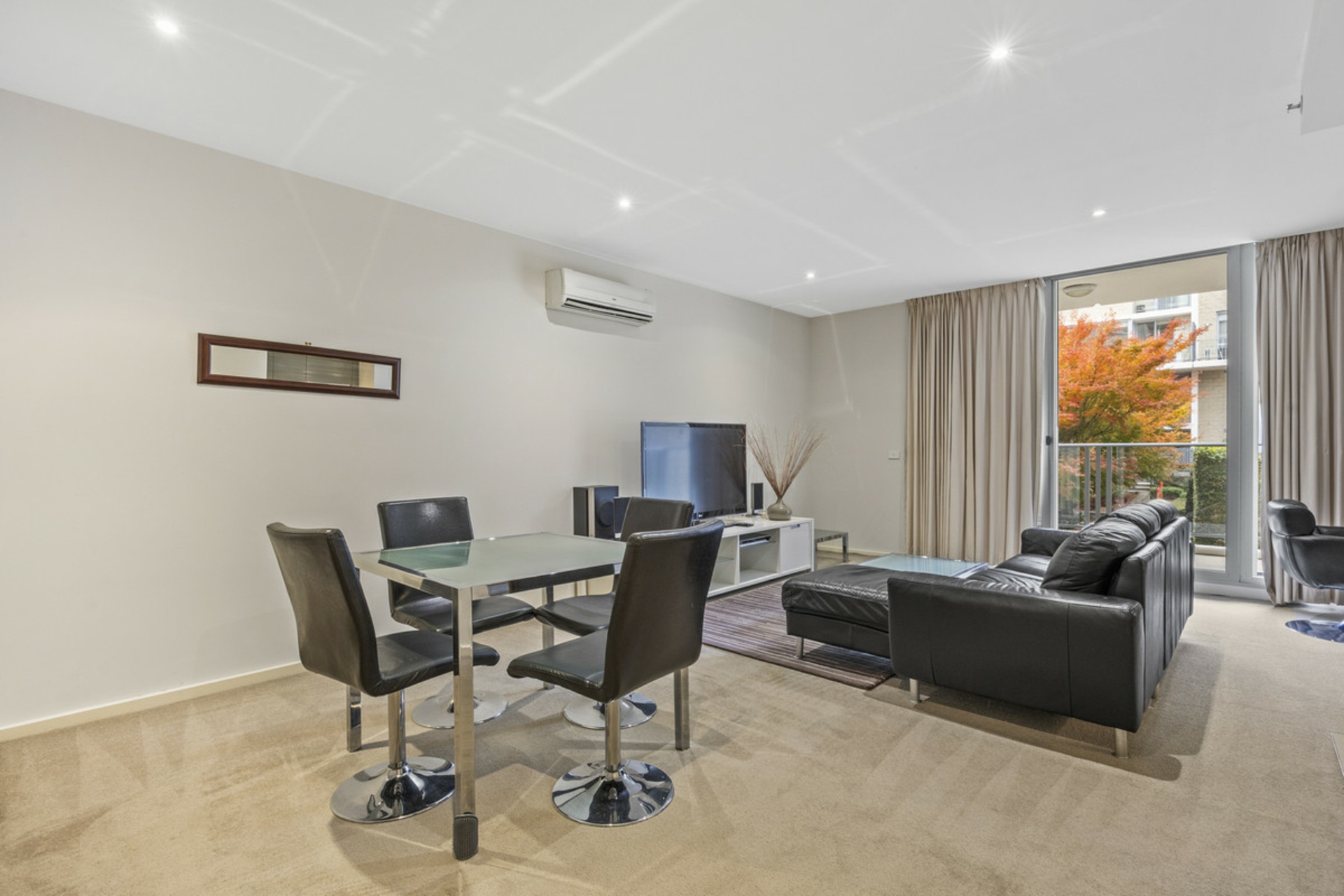15/2 Edinburgh Avenue, CANBERRA