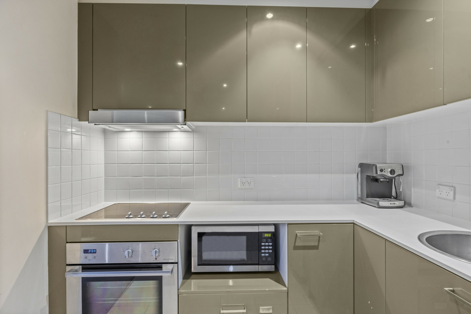 15/2 Edinburgh Avenue, CANBERRA