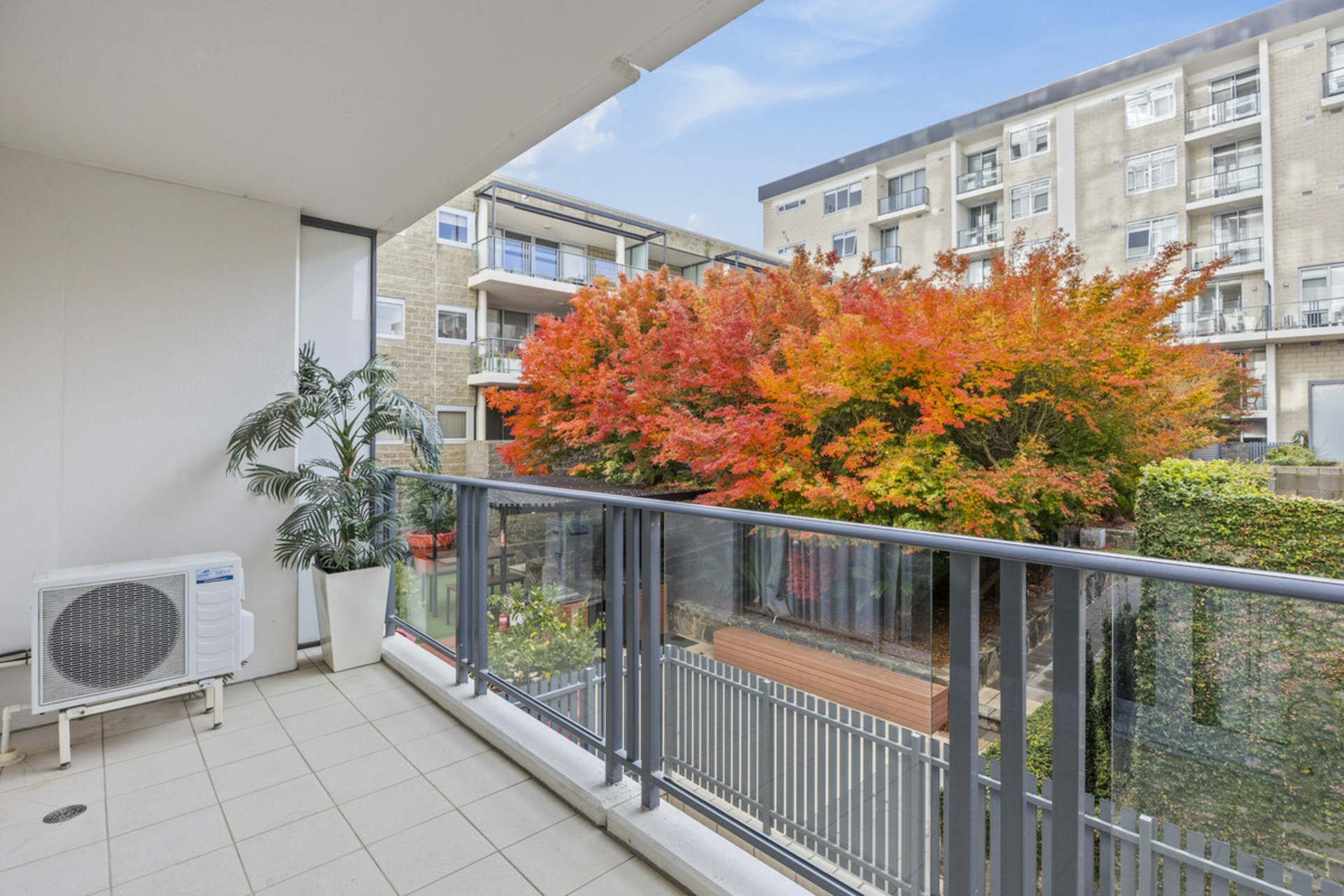 15/2 Edinburgh Avenue, CANBERRA