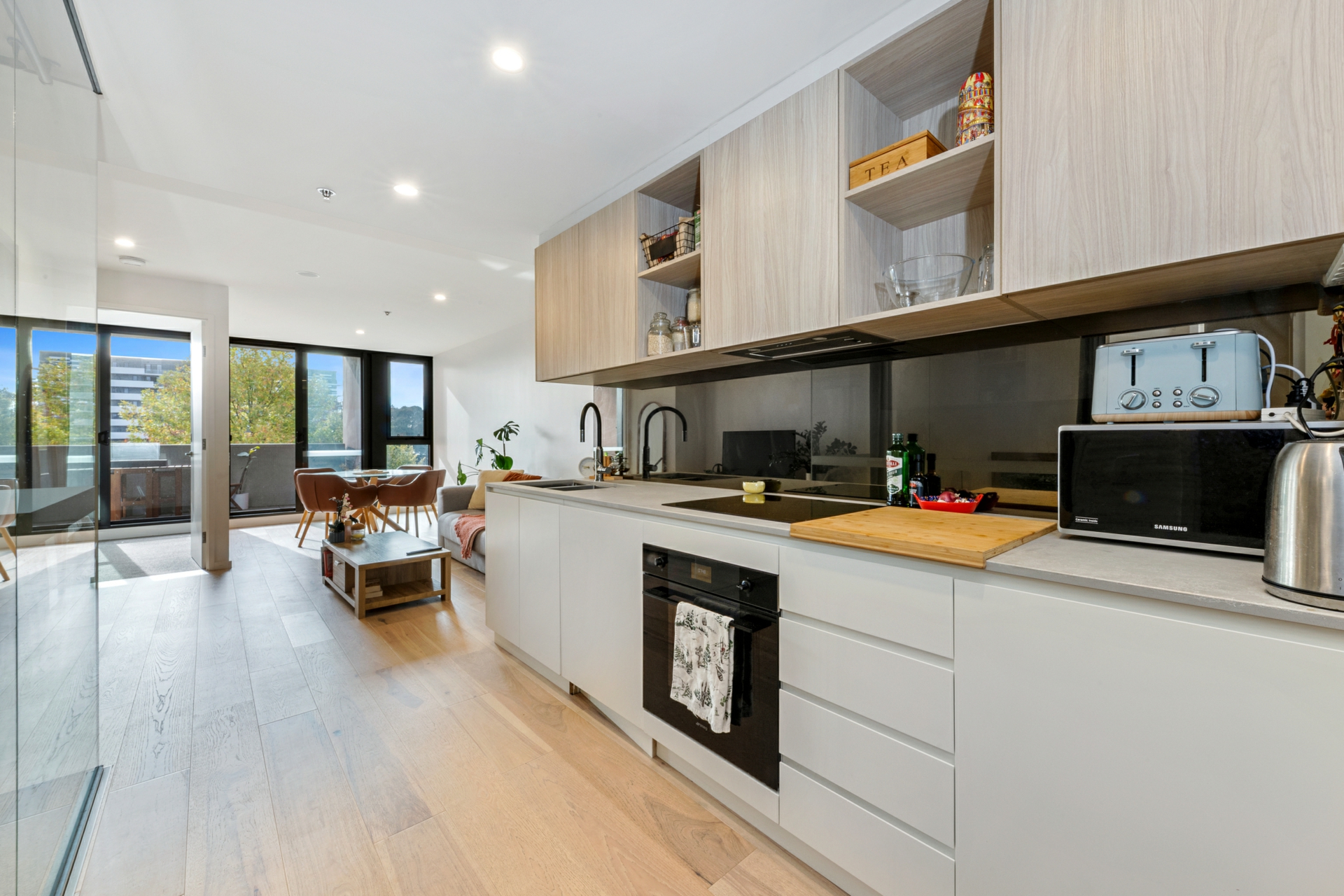 328/61 Cooyong Street, BRADDON