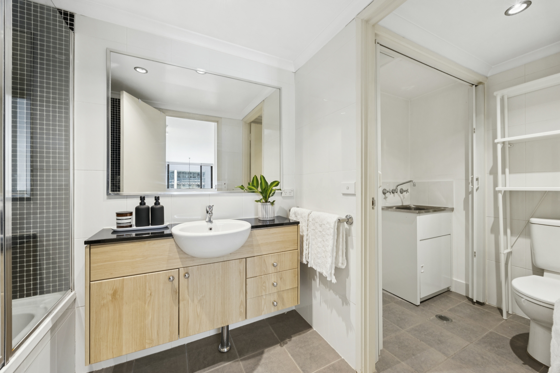 95/66 Allara Street, City