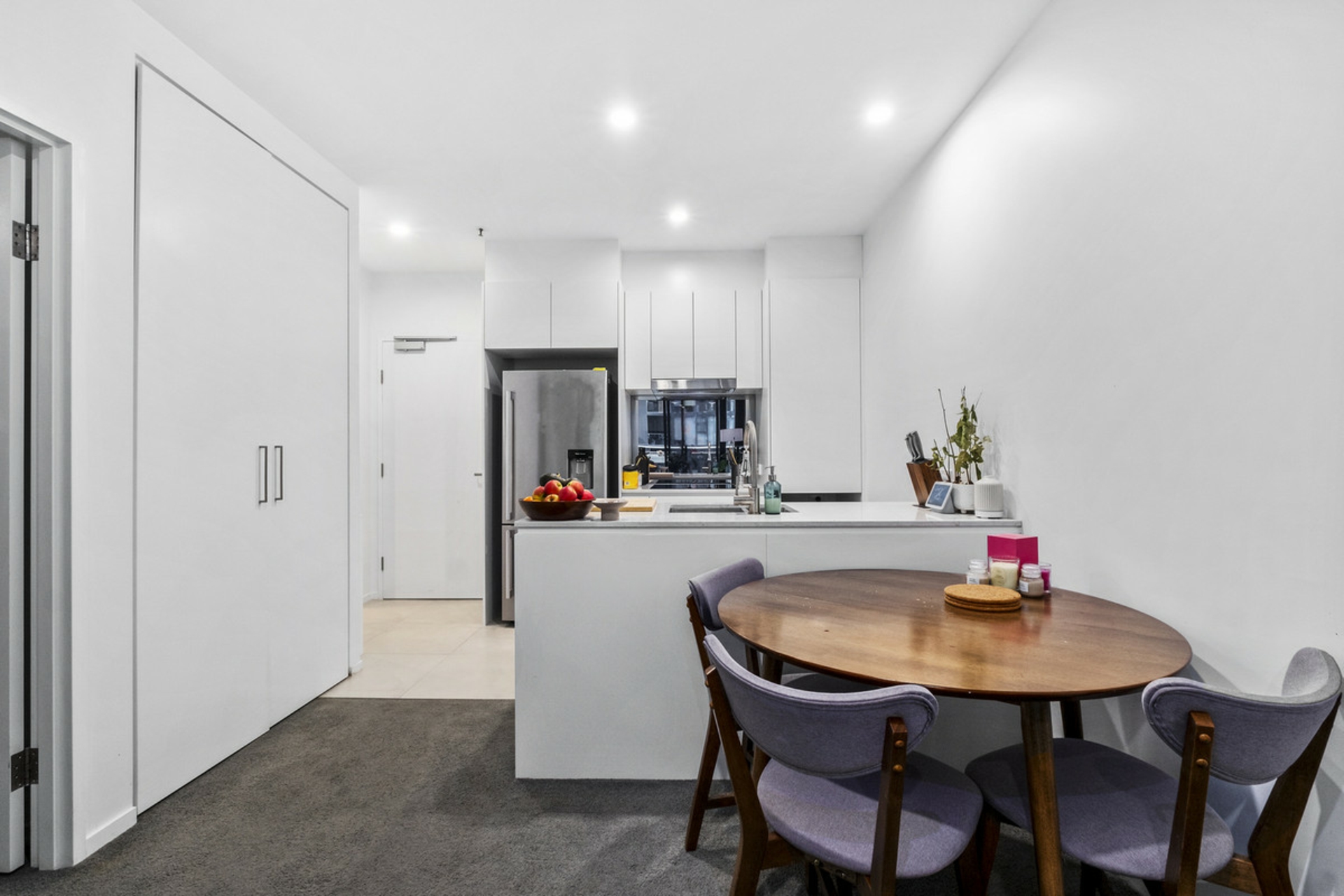 704/3 Grazier Lane — photo 3 of 18