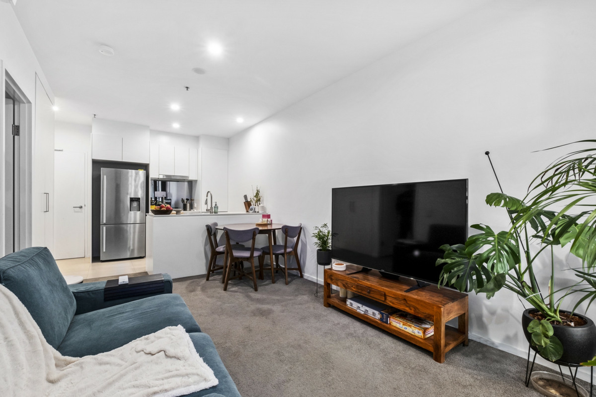 704/3 Grazier Lane — photo 4 of 18